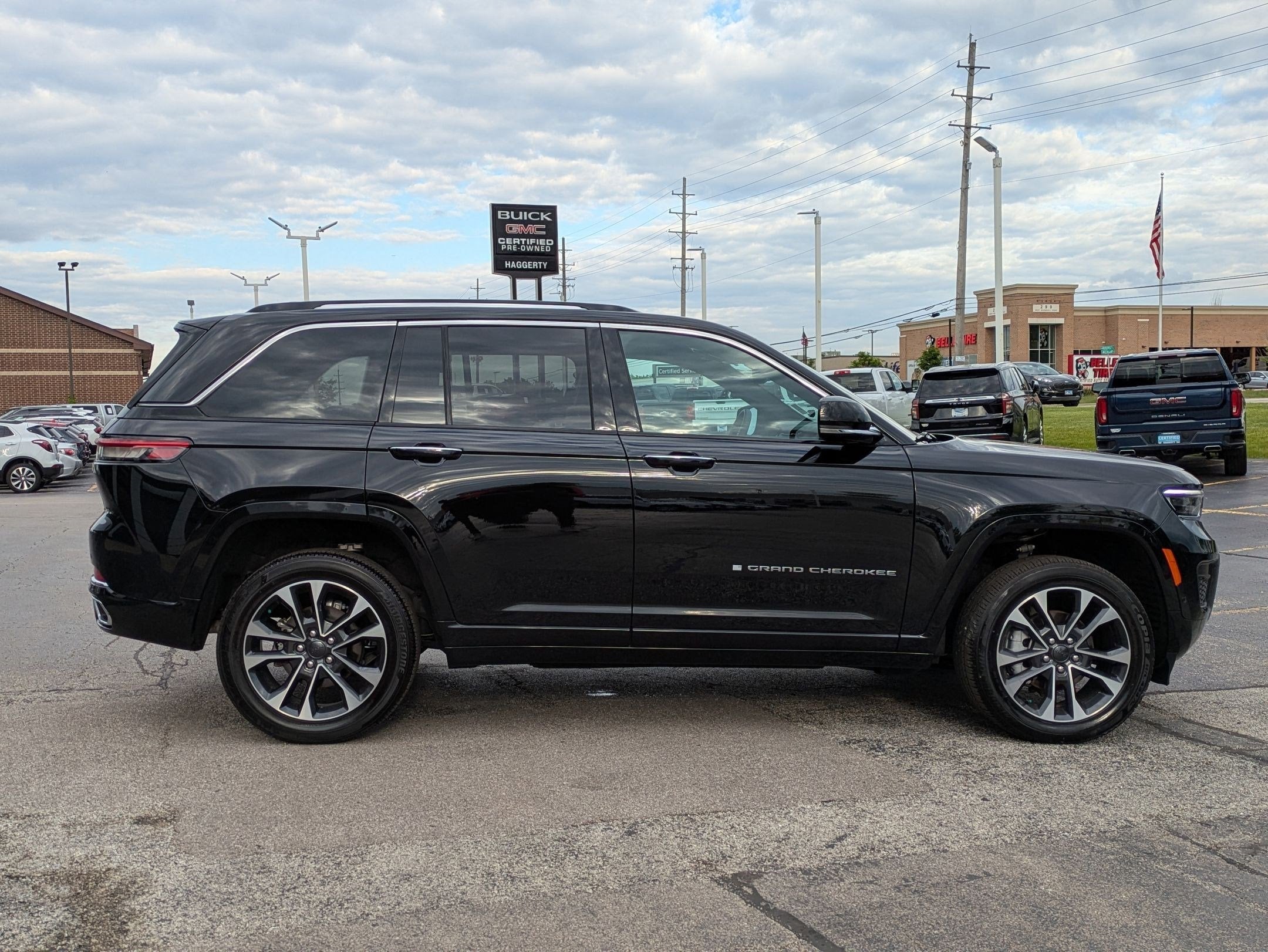 2023 Jeep Grand Cherokee Overland