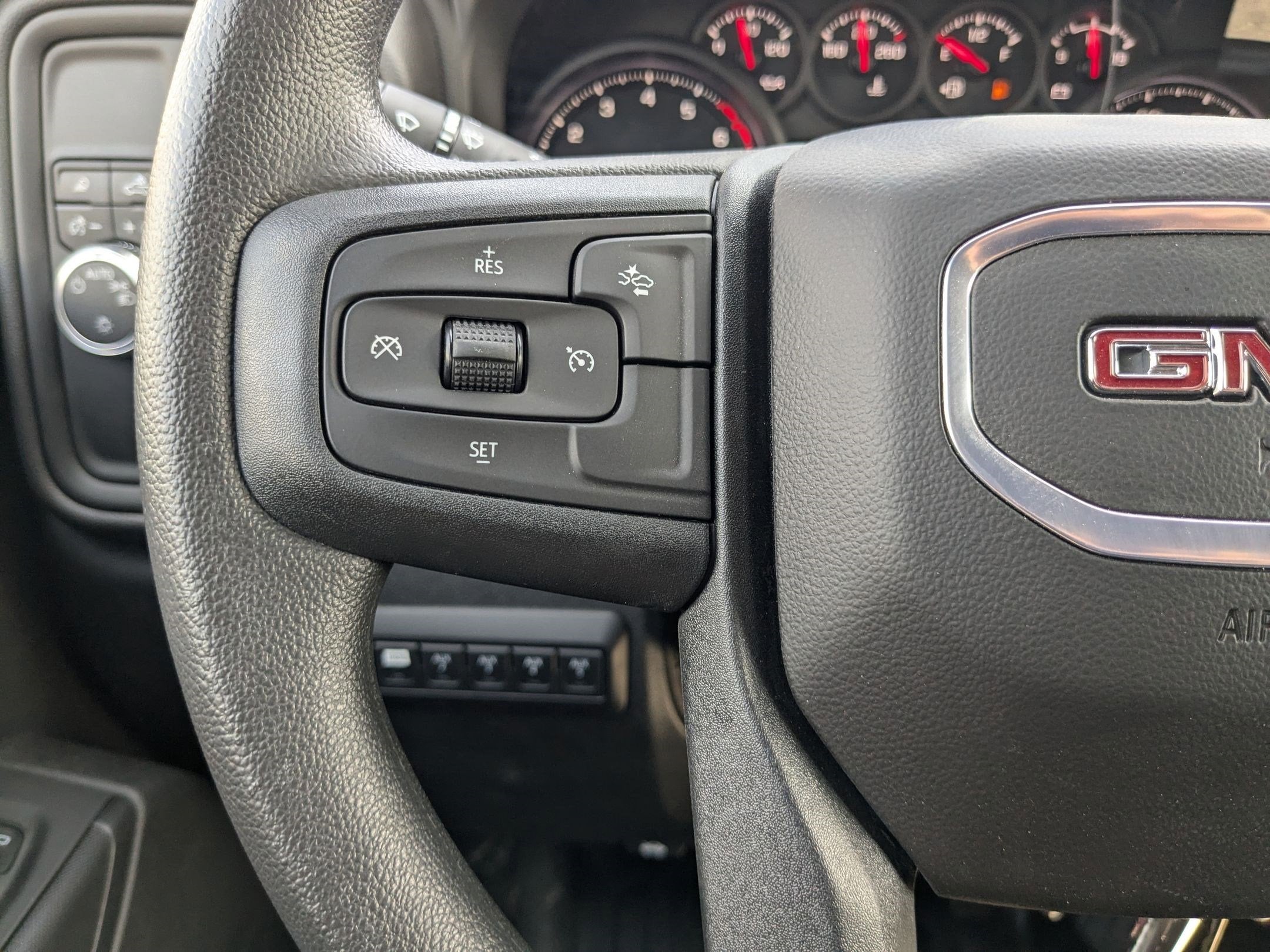 2024 GMC Sierra 2500 HD Pro