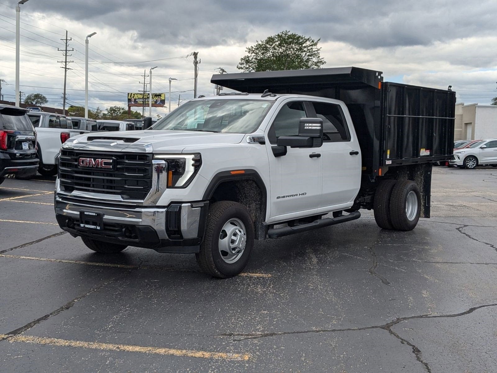 2024 GMC Sierra 3500 HD Chassis Cab Pro