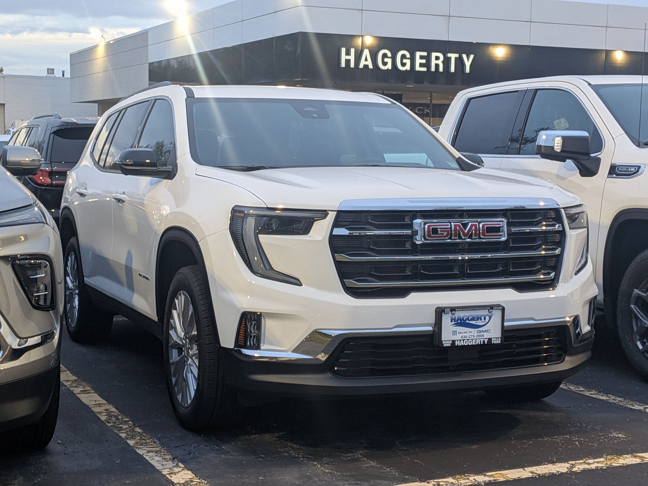 2026 GMC Acadia Elevation