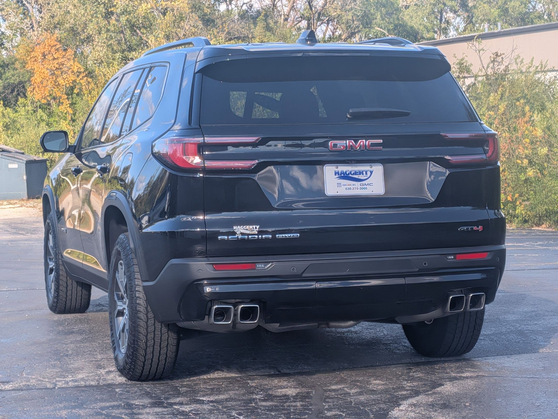 2024 GMC Acadia AT4