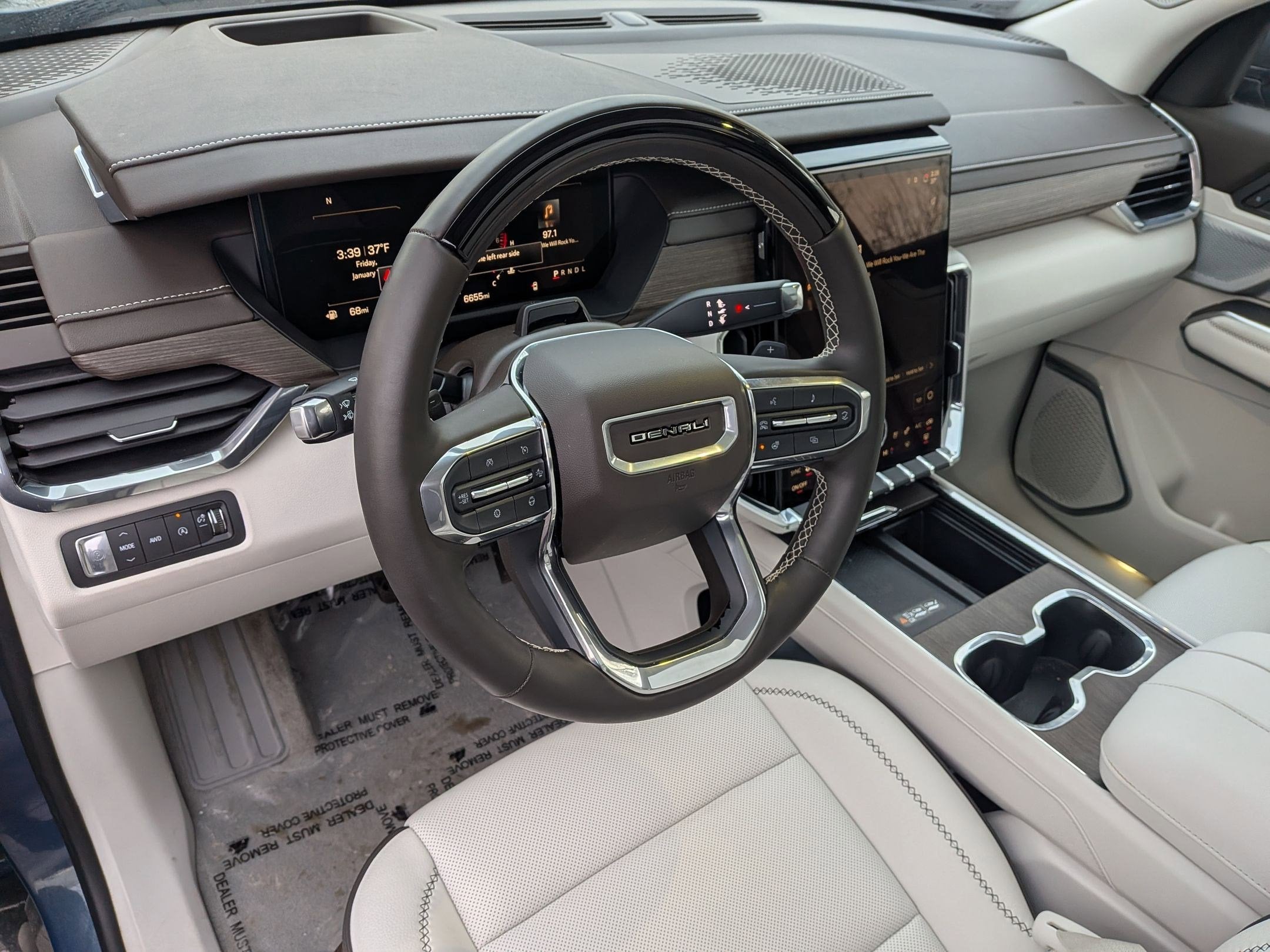 2024 GMC Acadia Denali