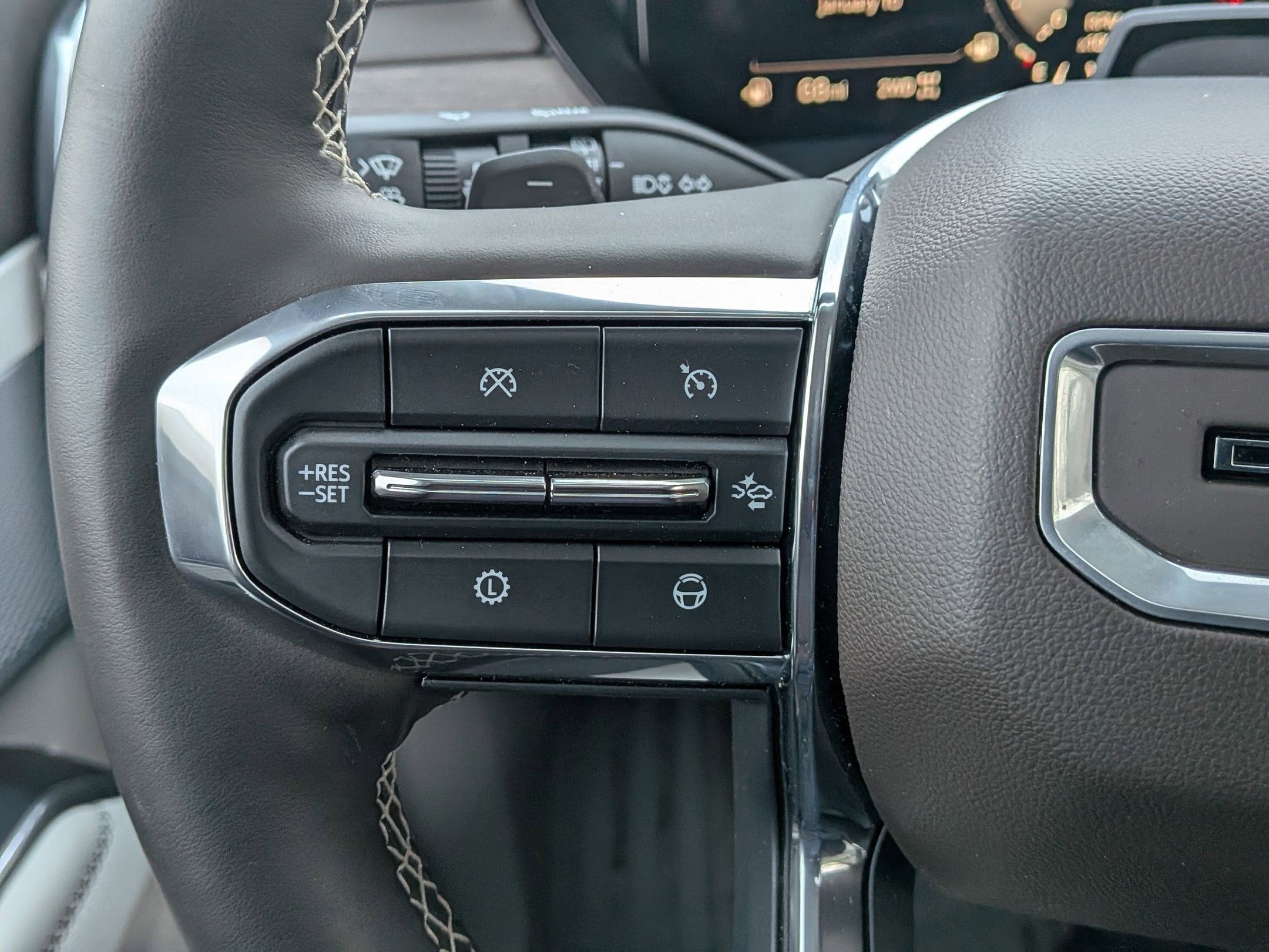 2024 GMC Acadia Denali