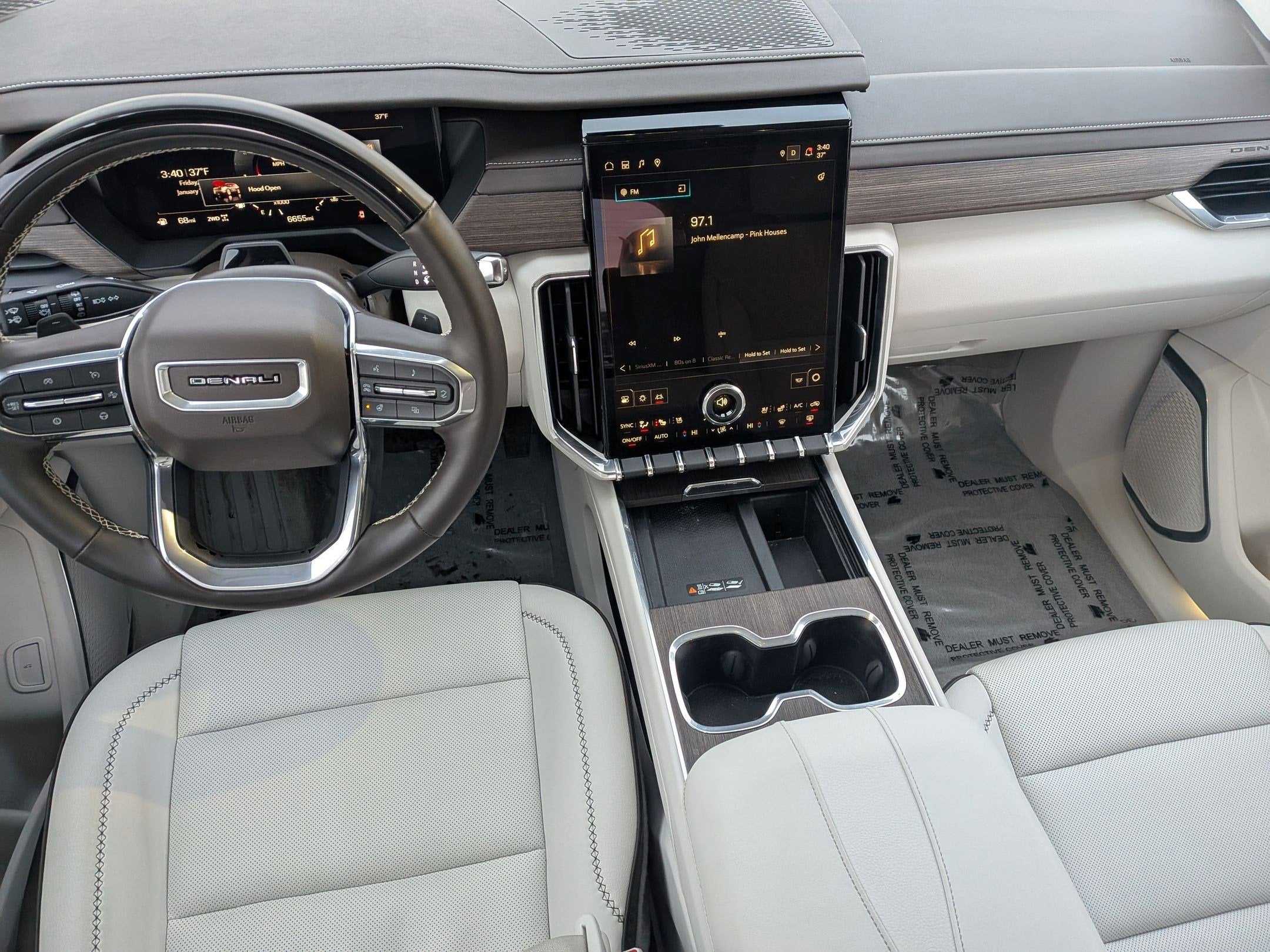 2024 GMC Acadia Denali