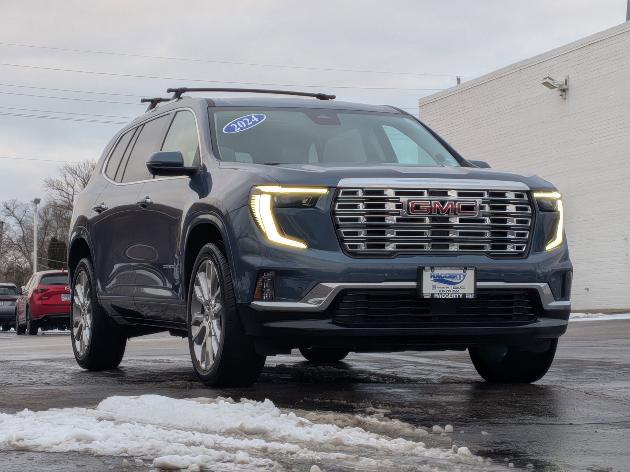 2024 GMC Acadia Denali