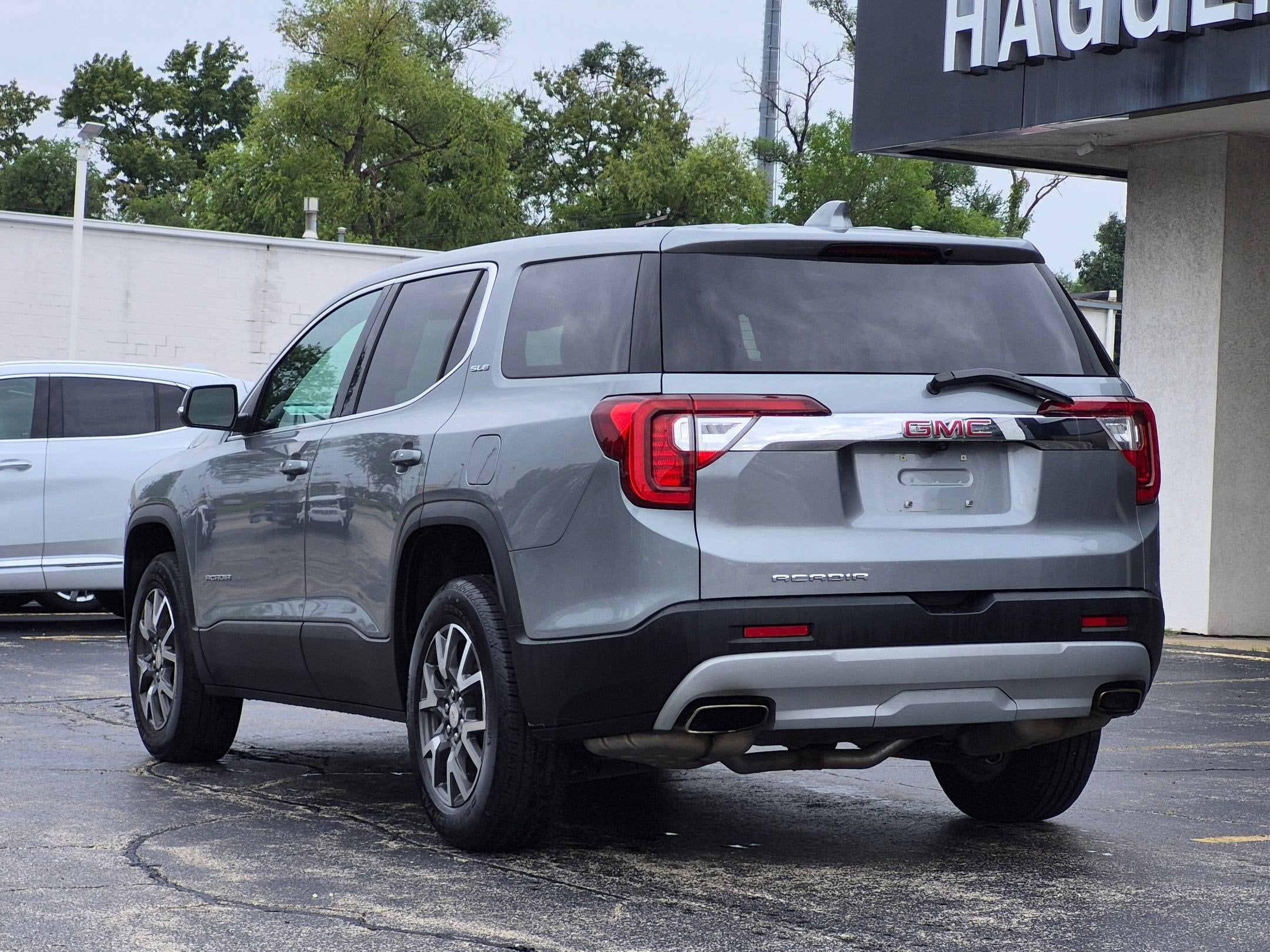 2023 GMC Acadia SLE