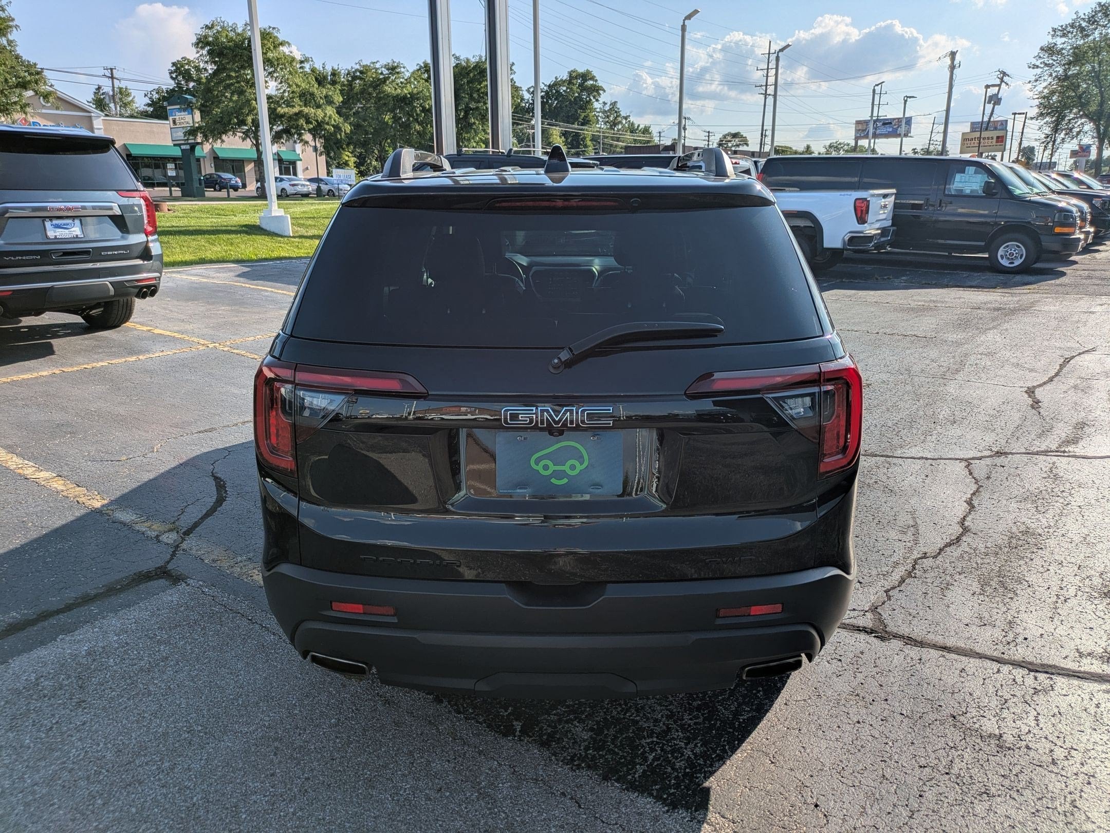 2023 GMC Acadia SLT