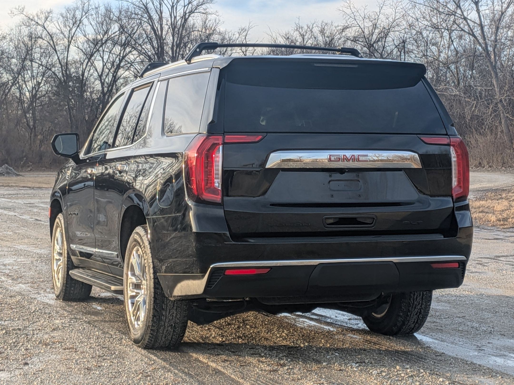 2023 GMC Yukon SLT