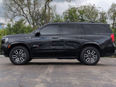 2023 GMC Yukon AT4