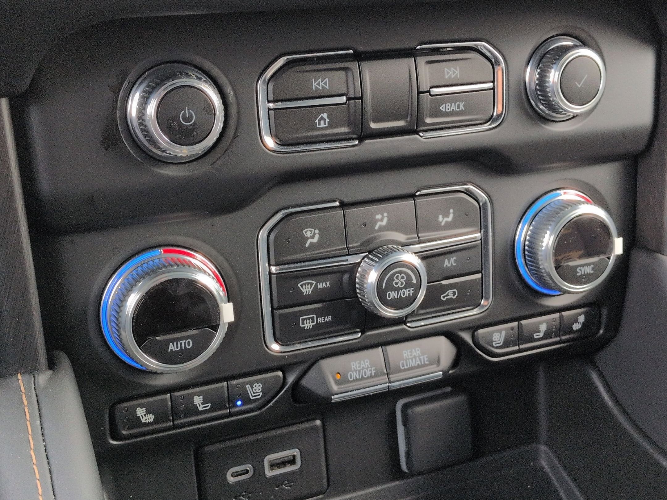 2023 GMC Yukon AT4
