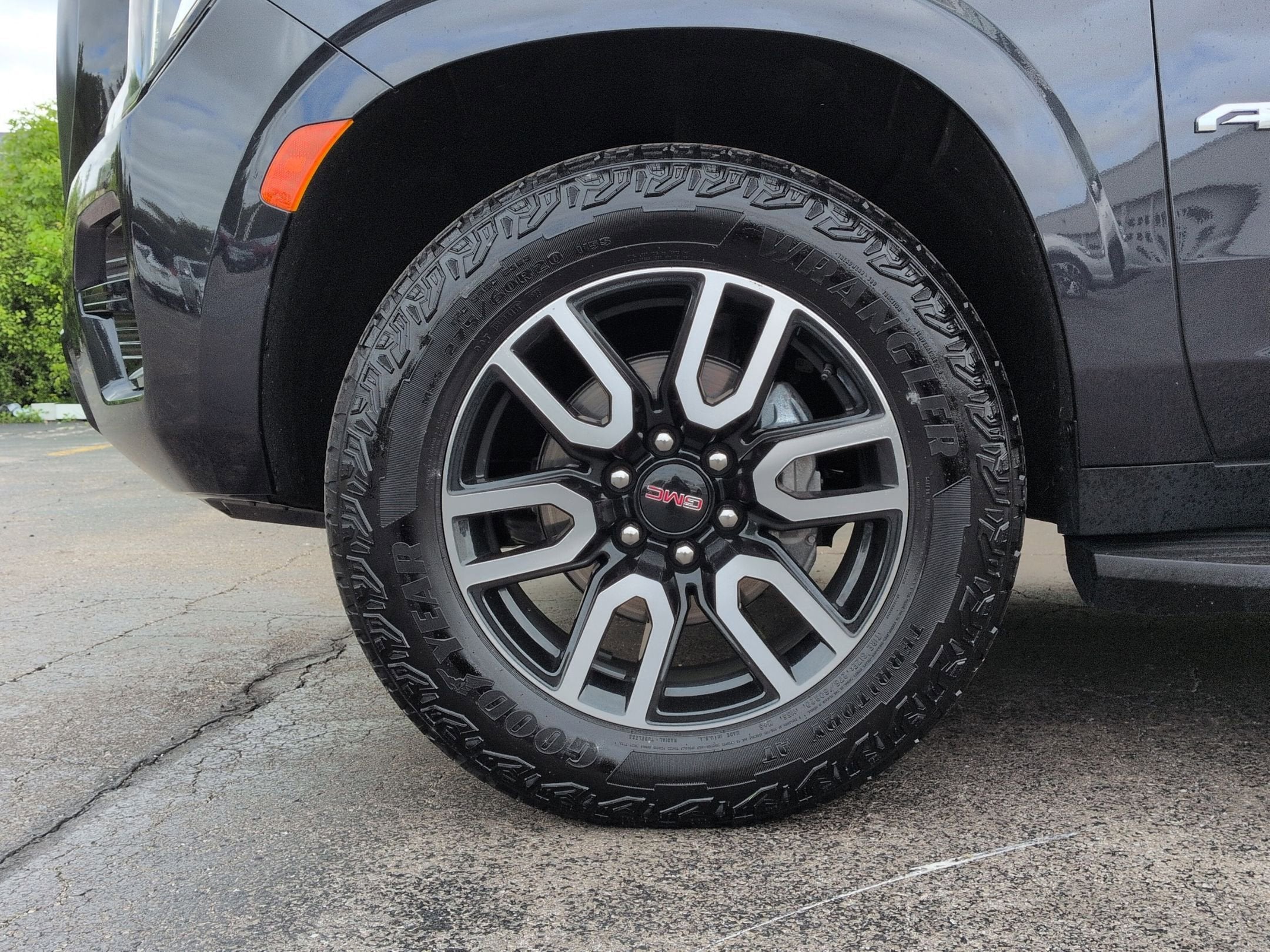 2023 GMC Yukon AT4
