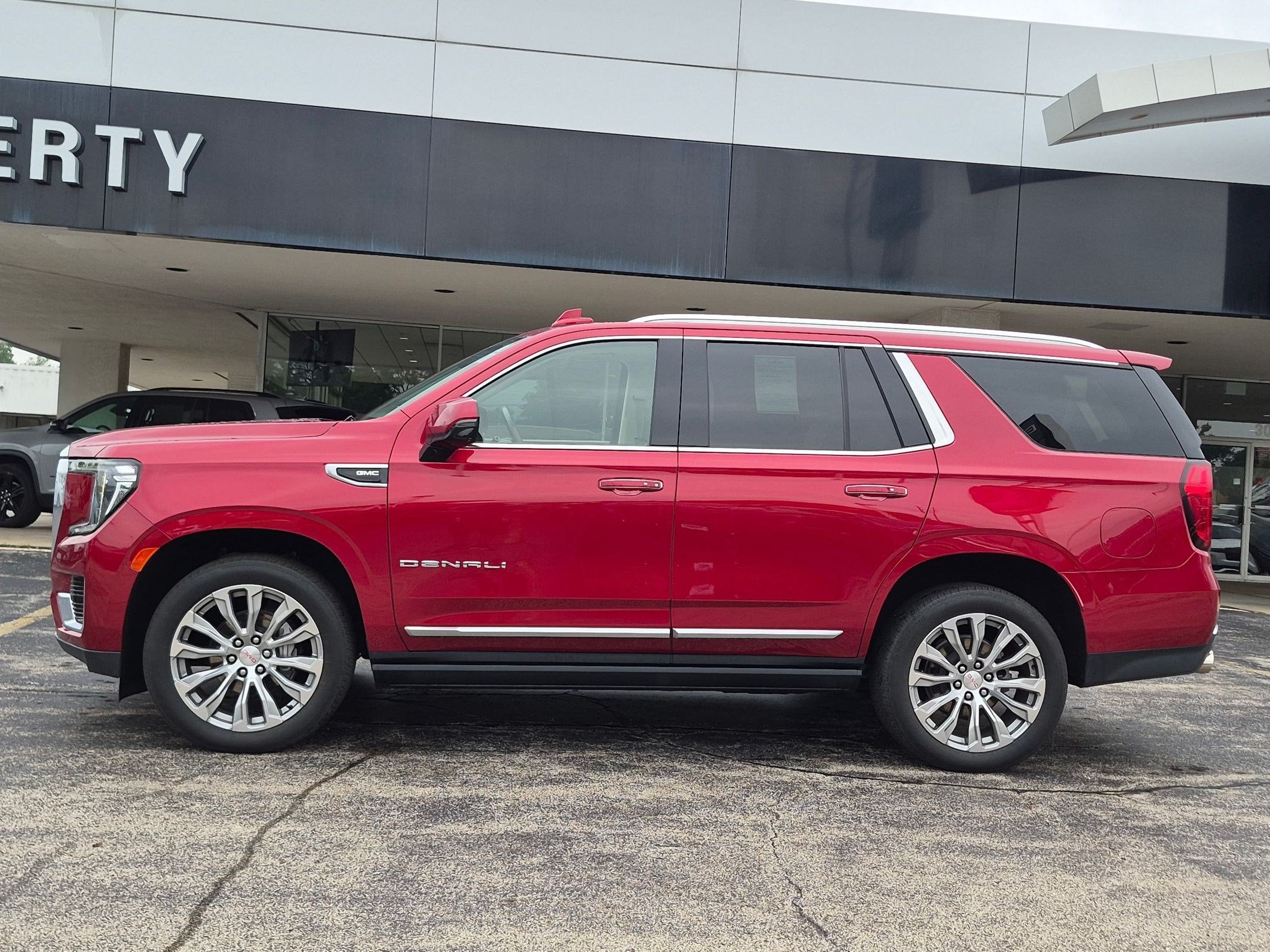 2023 GMC Yukon Denali