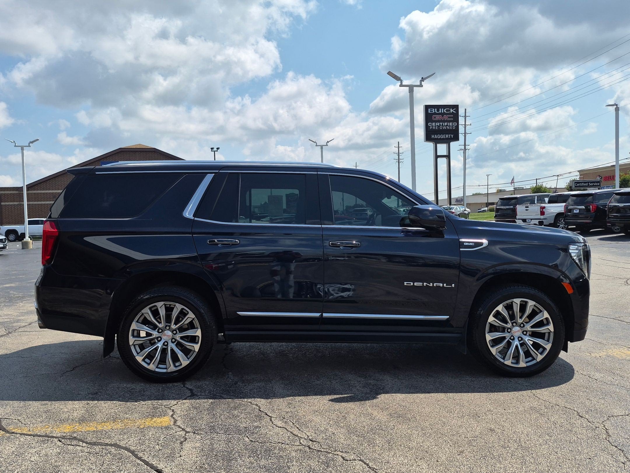 2022 GMC Yukon Denali
