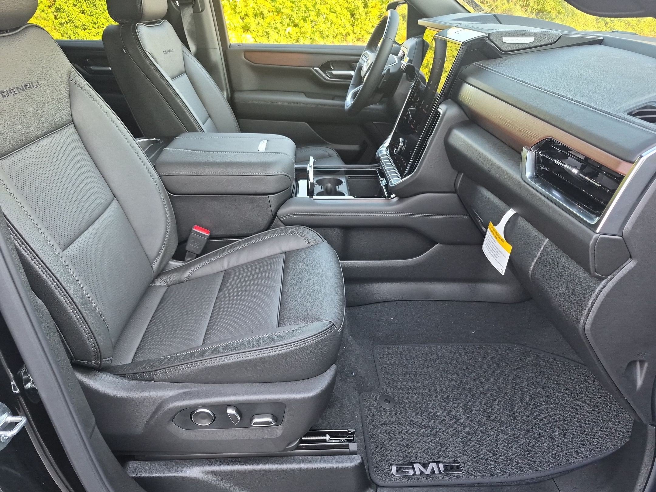 2027 GMC Yukon Denali