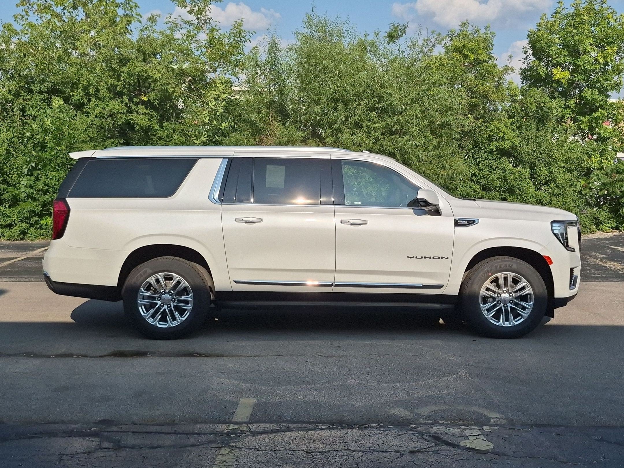 2023 GMC Yukon XL SLT