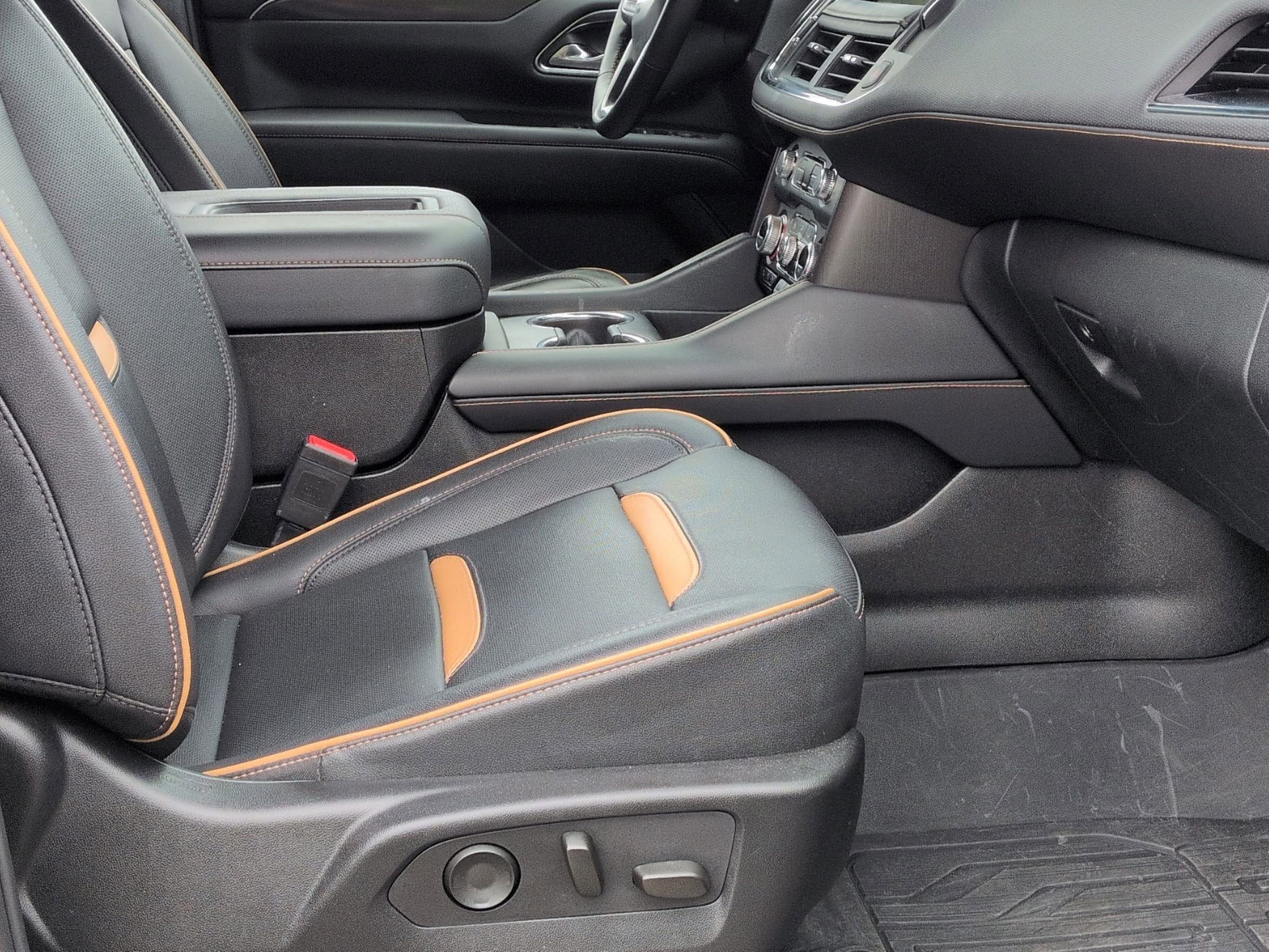 2023 GMC Yukon XL AT4