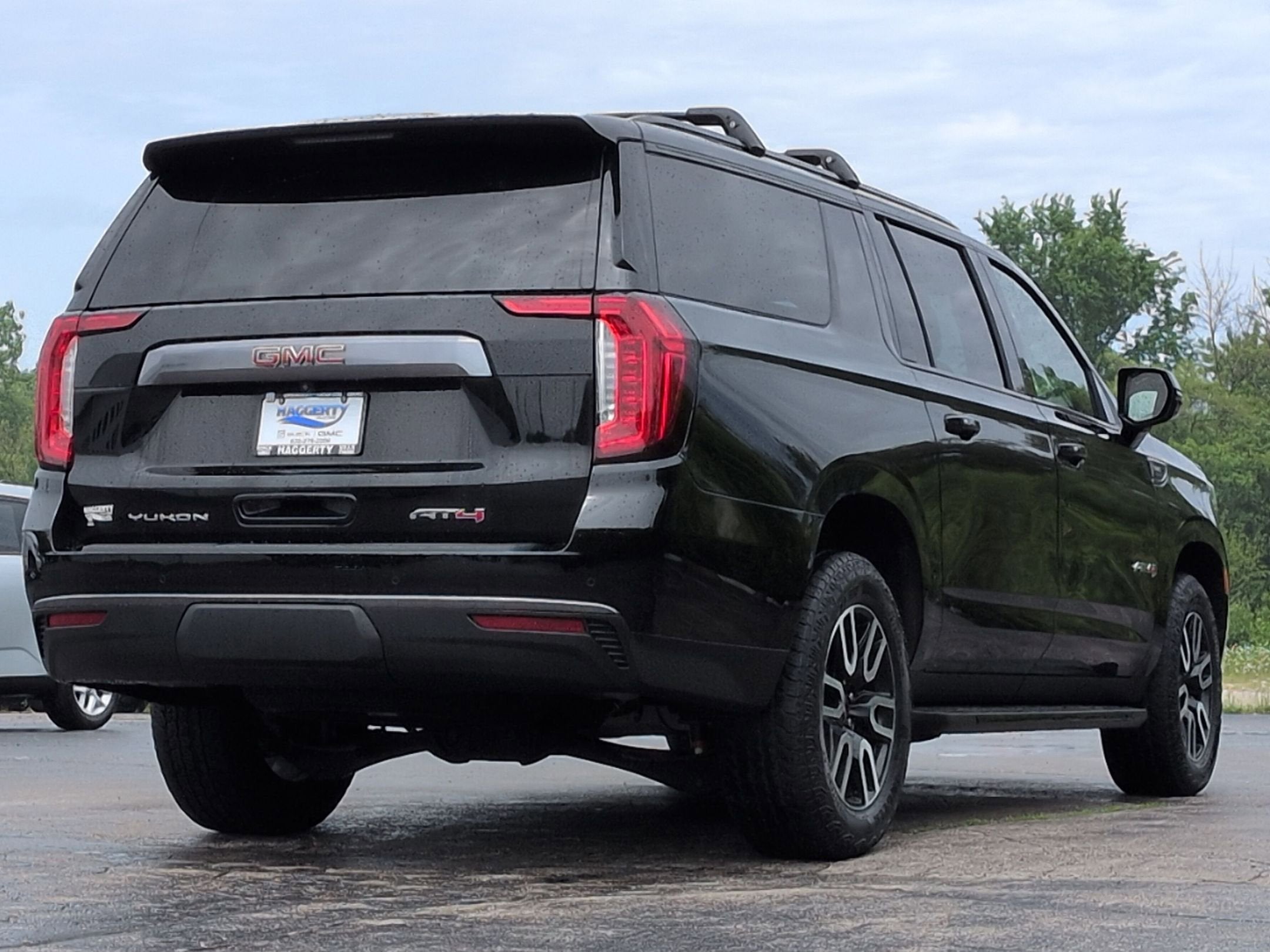 2023 GMC Yukon XL AT4