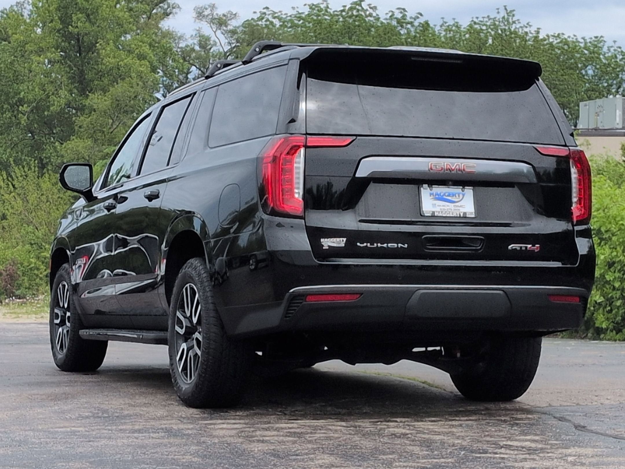 2023 GMC Yukon XL AT4