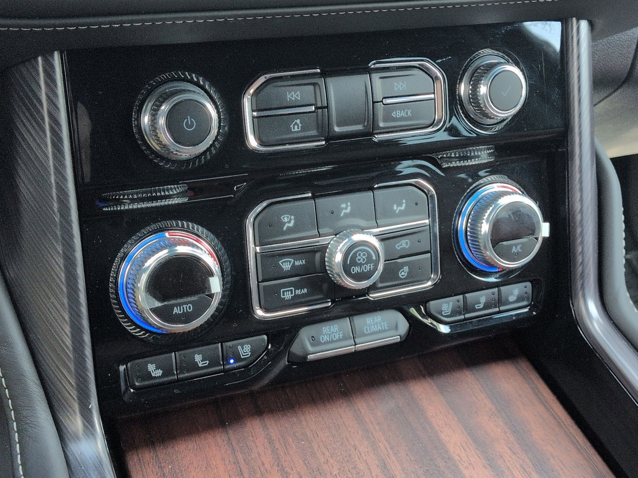 2023 GMC Yukon XL Denali Ultimate