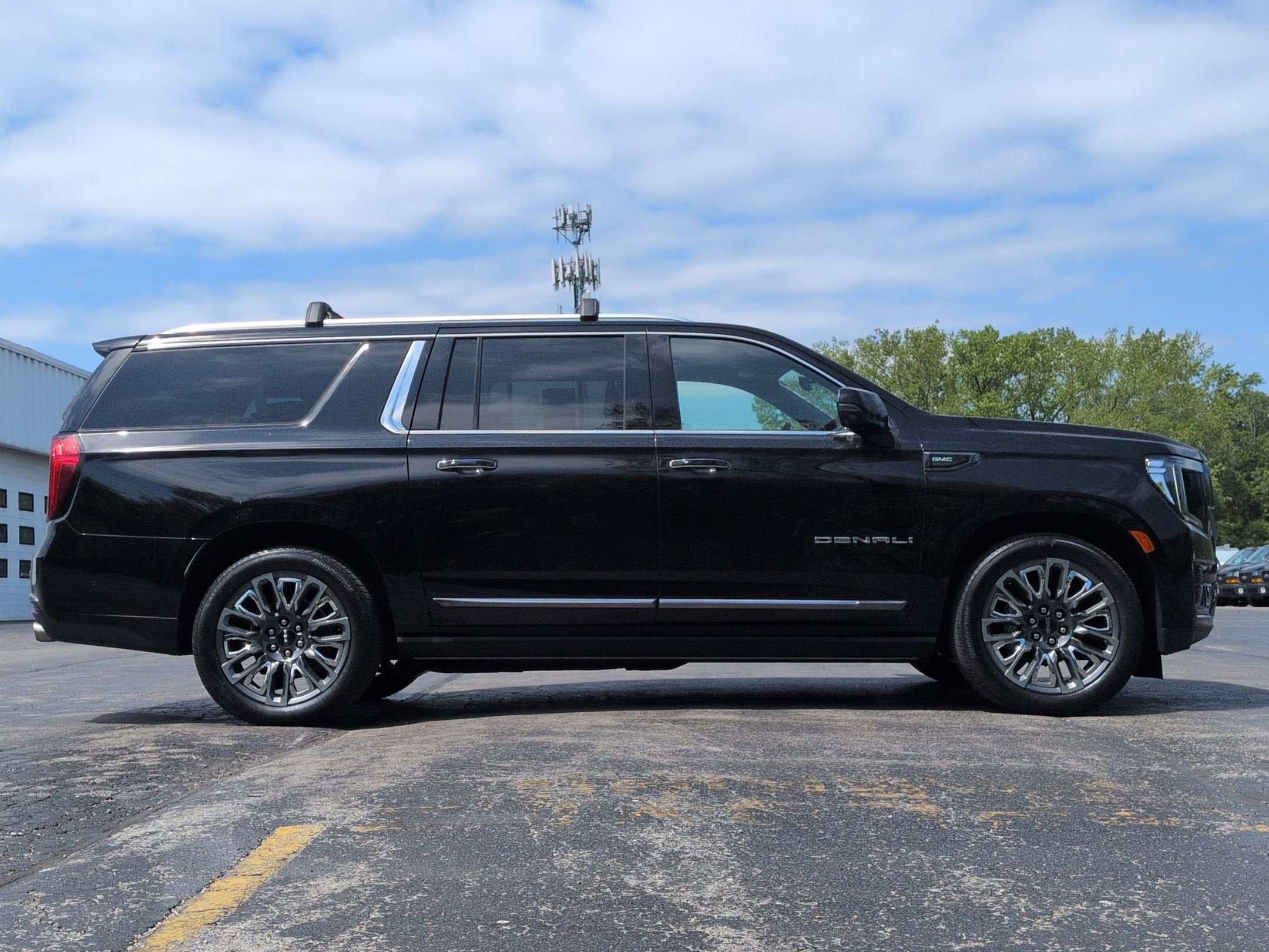 2023 GMC Yukon XL Denali Ultimate