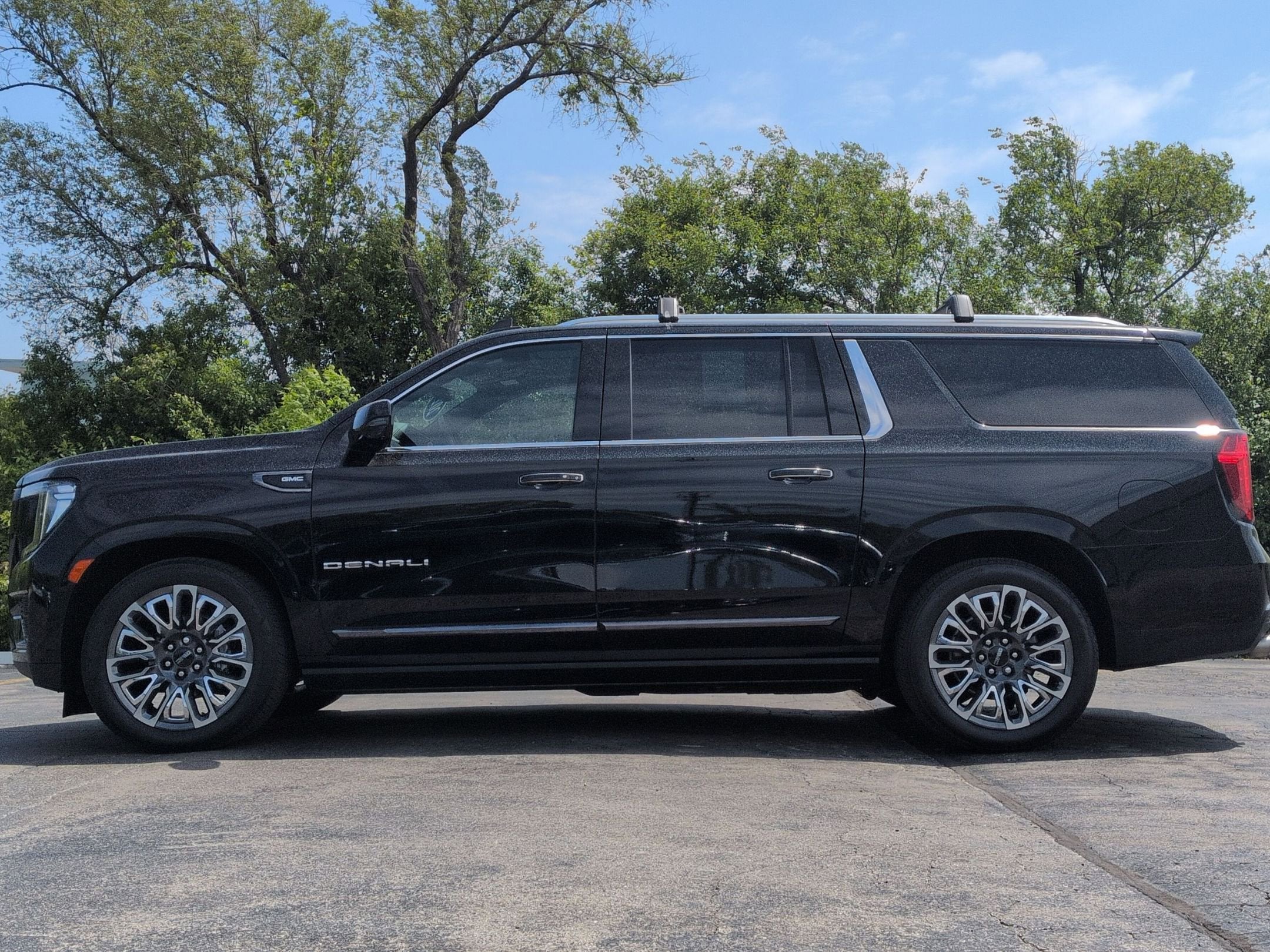 2023 GMC Yukon XL Denali Ultimate