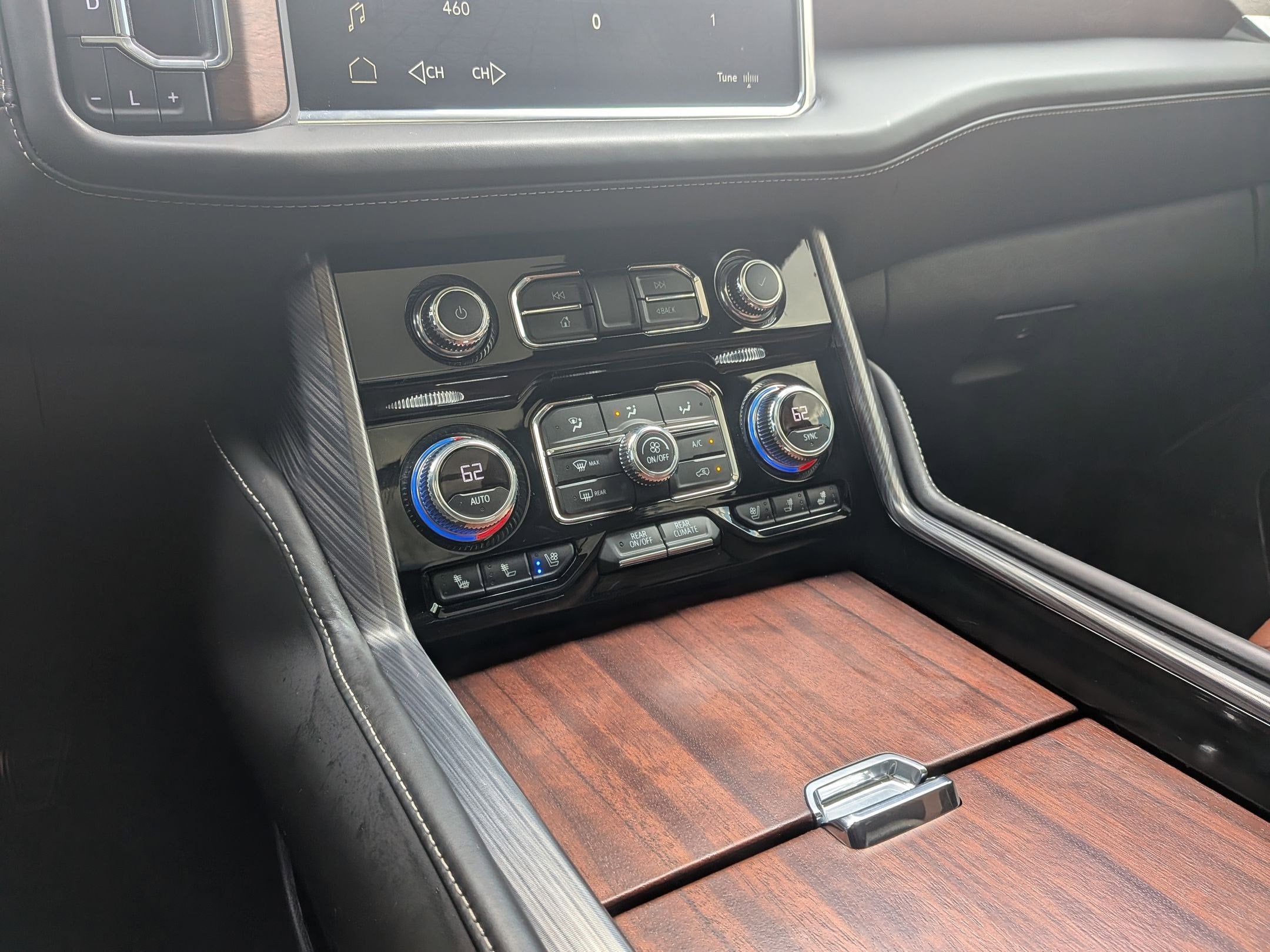 2023 GMC Yukon XL Denali Ultimate