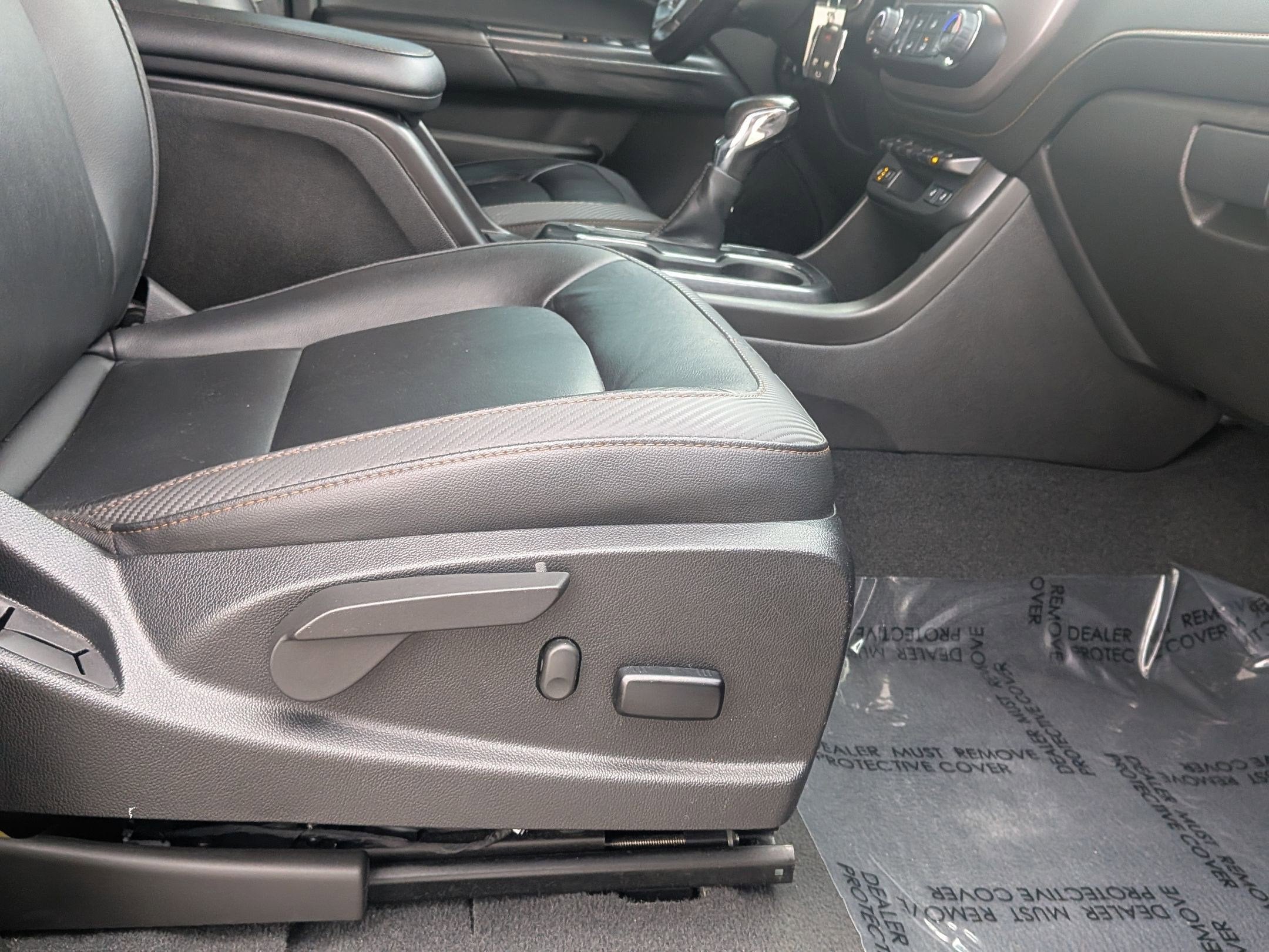 2022 GMC Canyon AT4 - Leather