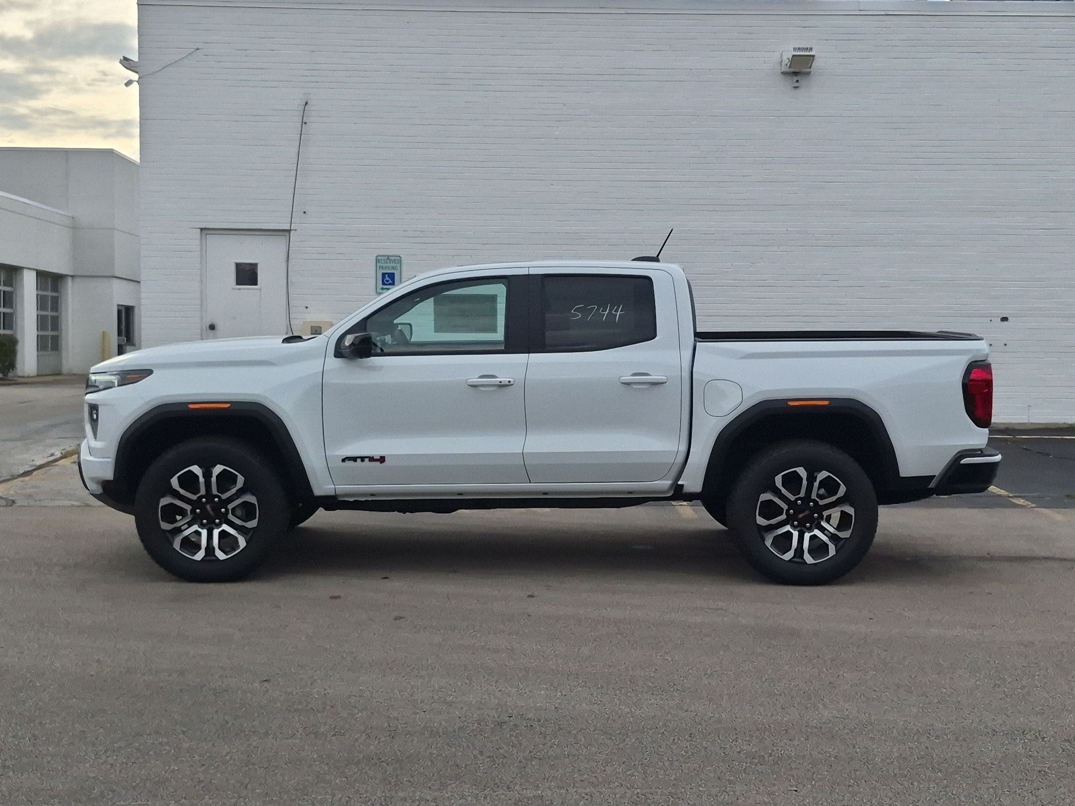2026 GMC Canyon AT4