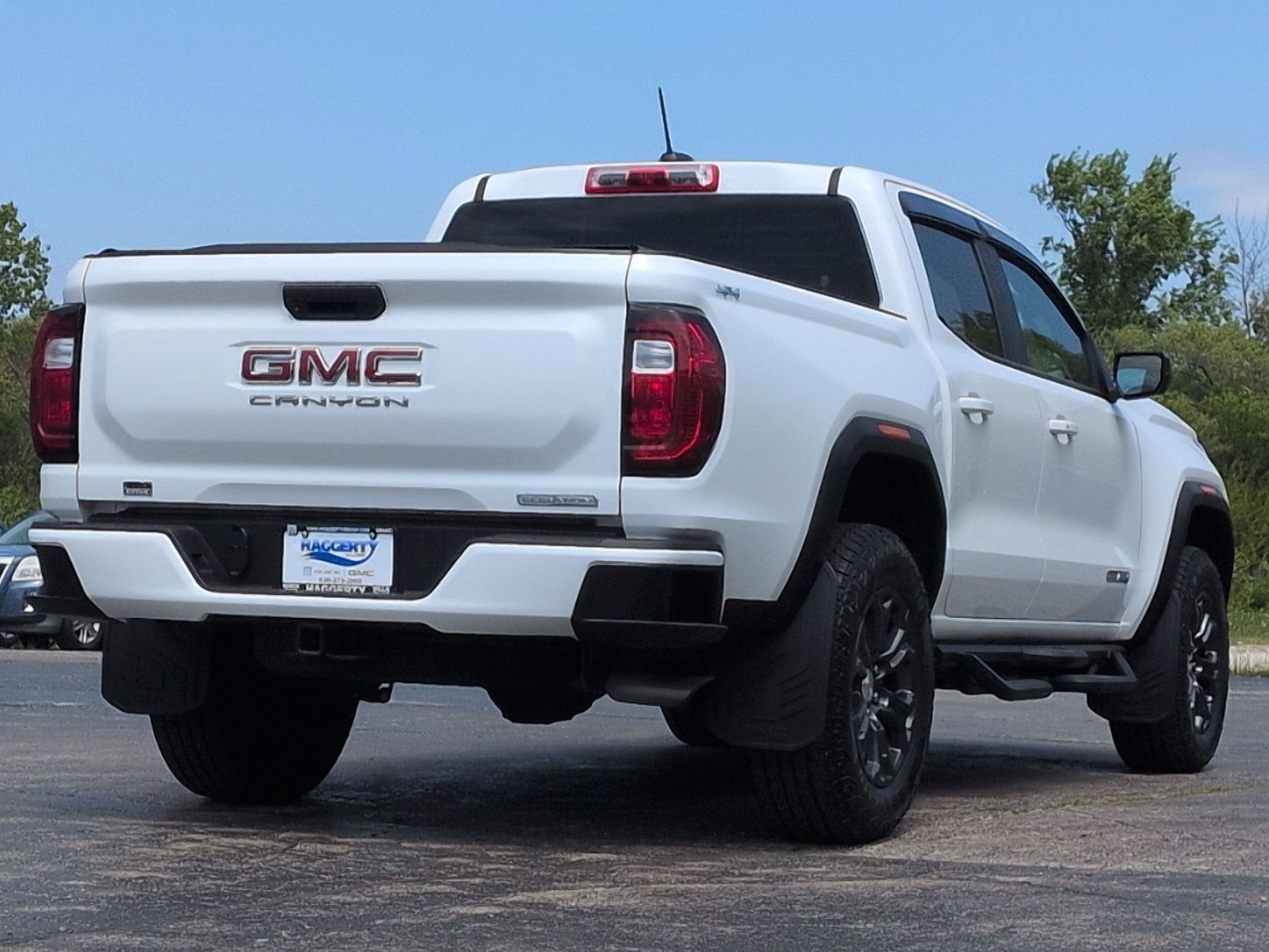 2024 GMC Canyon Elevation