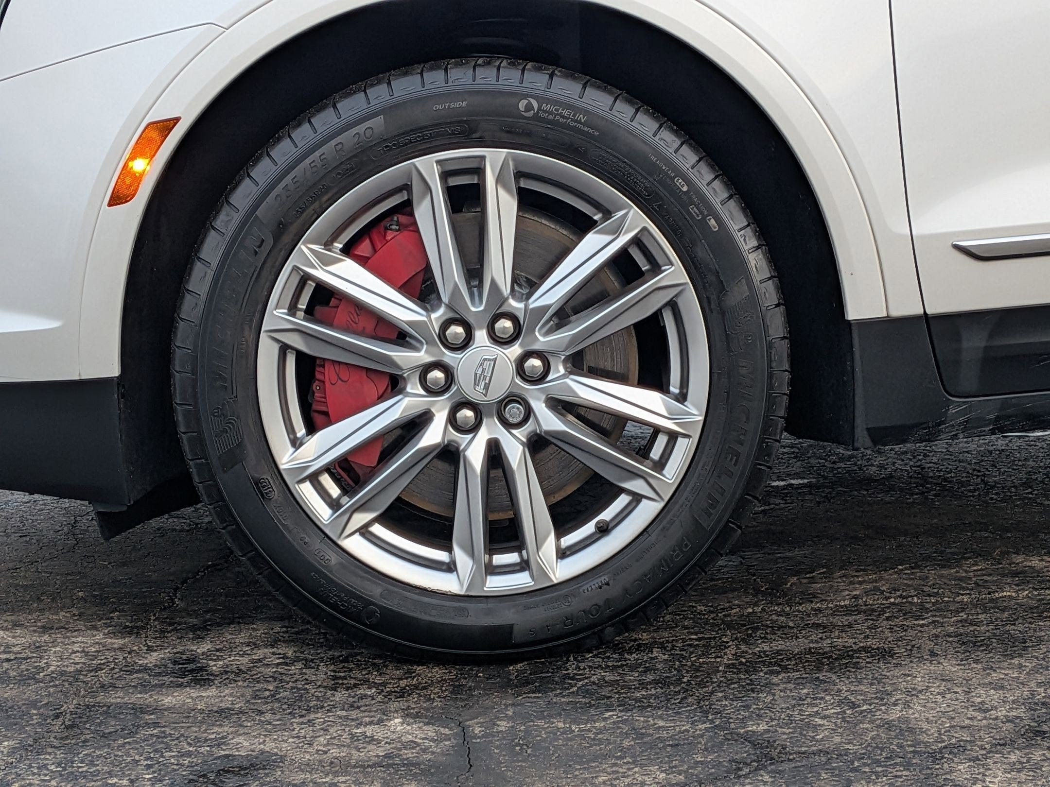 2023 Cadillac XT5 Sport