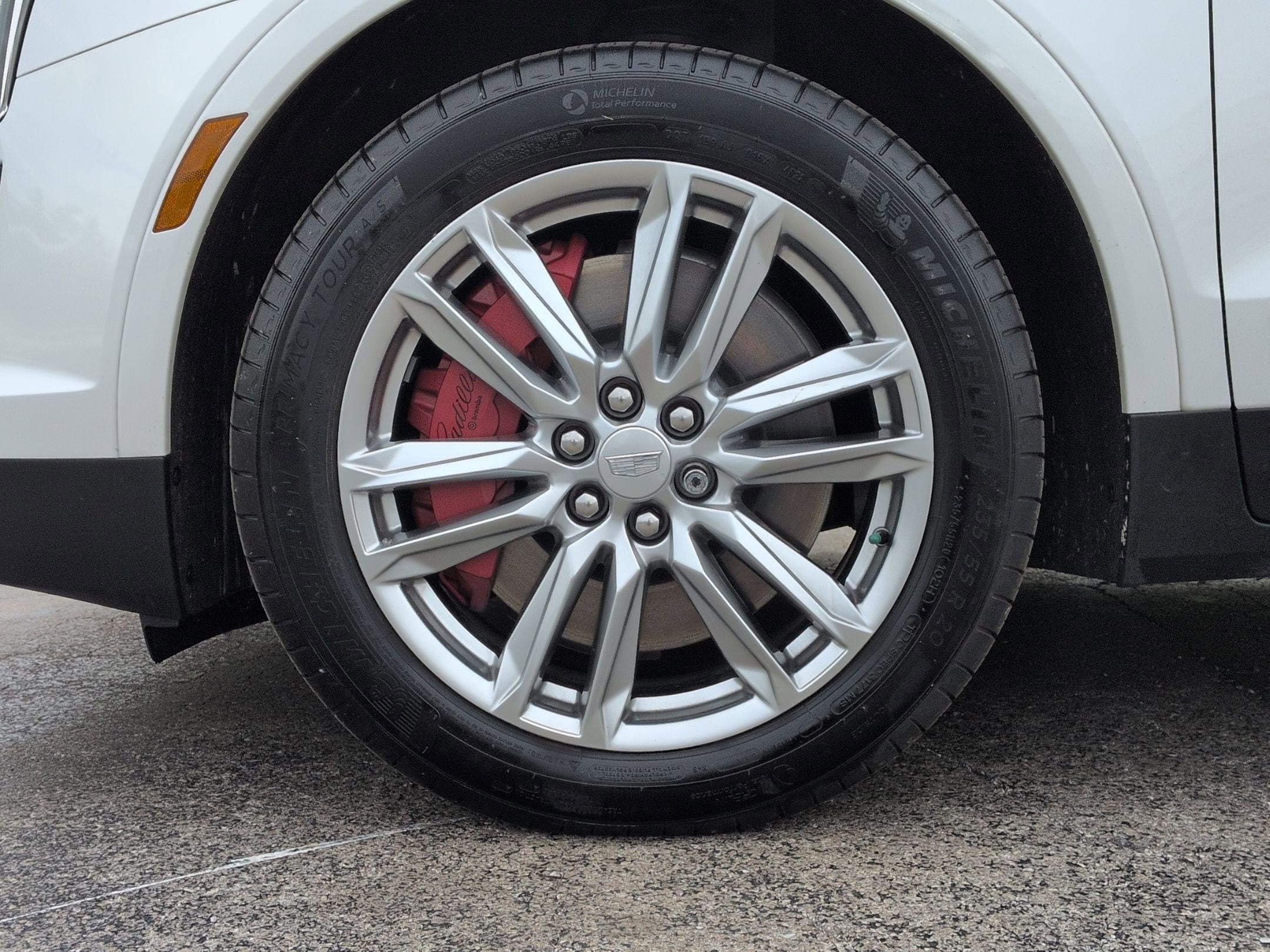 2023 Cadillac XT5 Sport