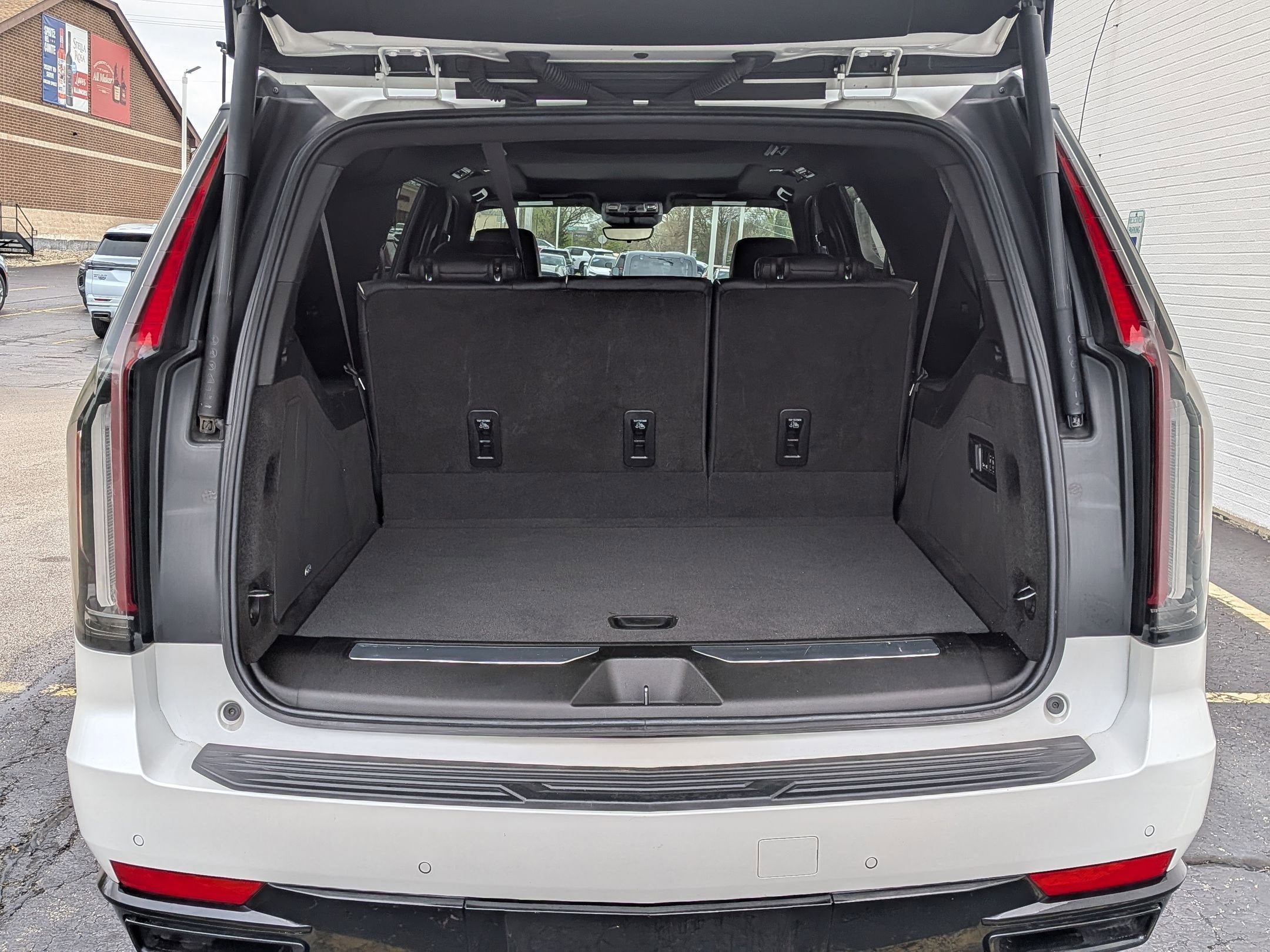 2023 Cadillac Escalade ESV Sport