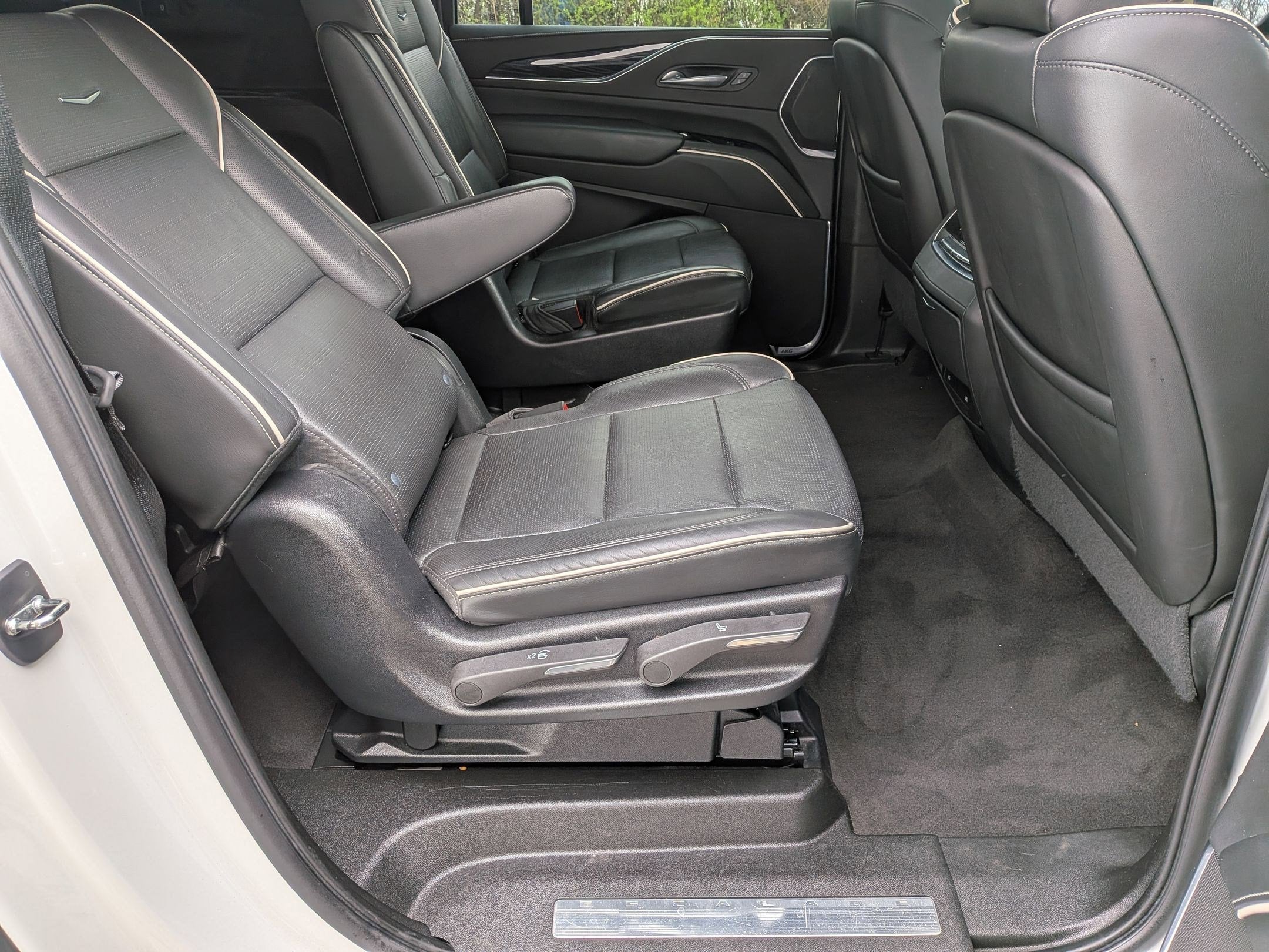 2023 Cadillac Escalade ESV Sport