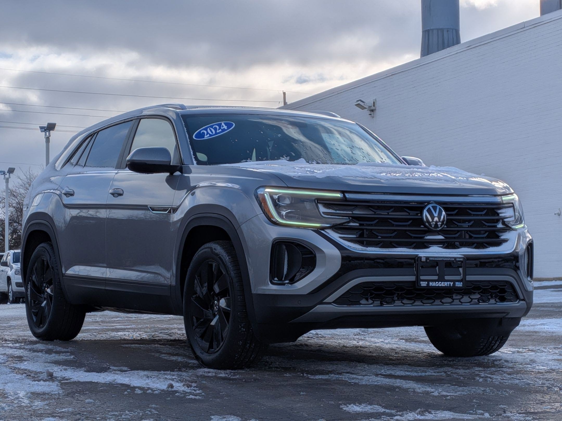2024 Volkswagen Atlas Cross Sport 2.0T SE w/Technology