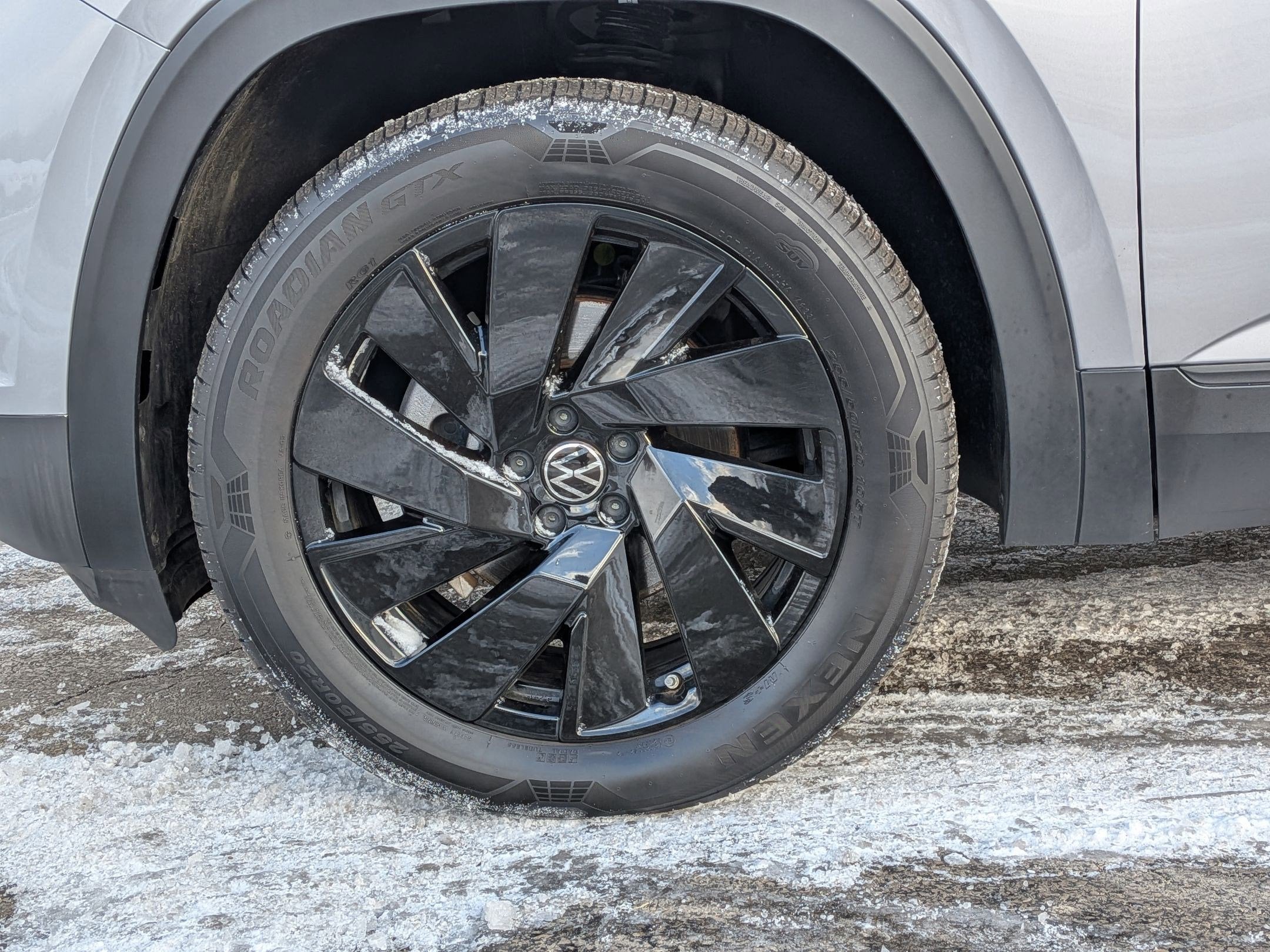 2024 Volkswagen Atlas Cross Sport 2.0T SE w/Technology