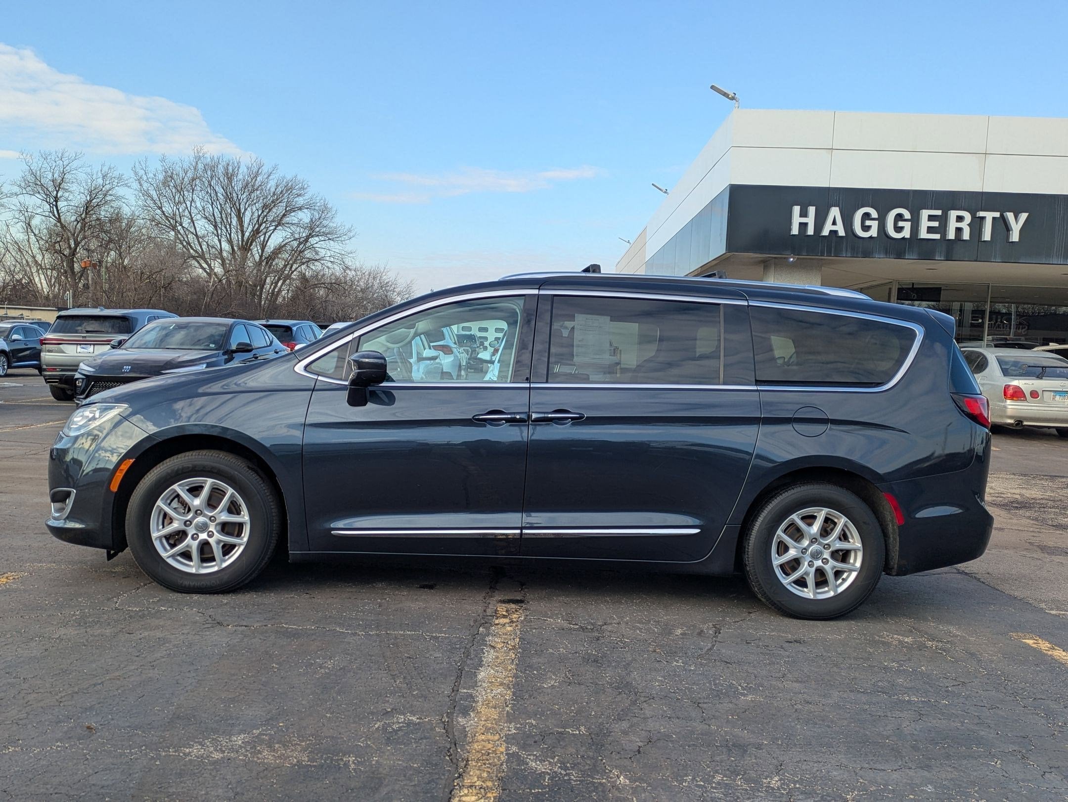 2020 Chrysler Pacifica Touring L
