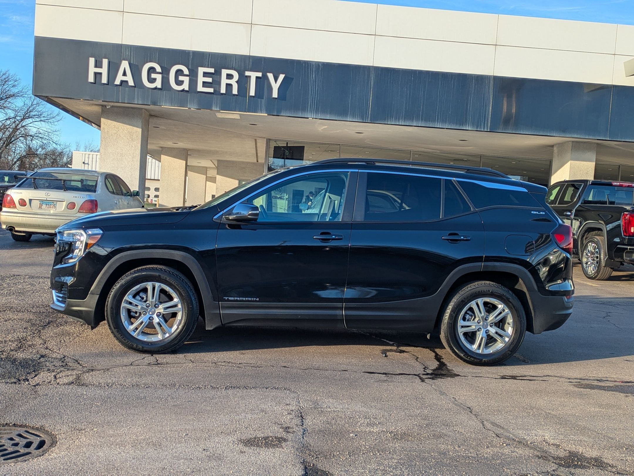 2023 GMC Terrain SLE