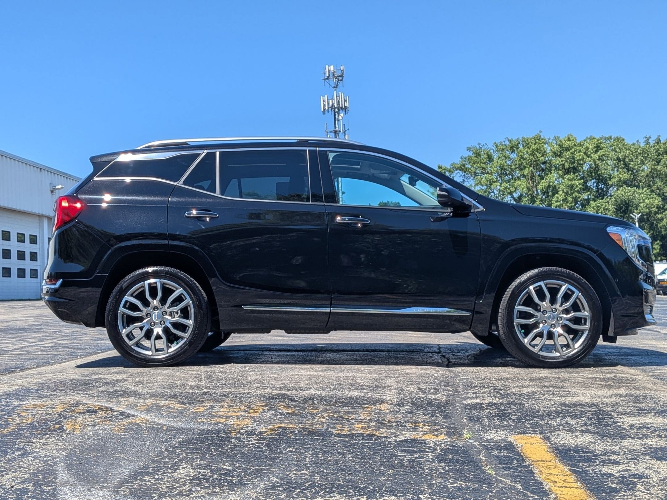 2023 GMC Terrain Denali