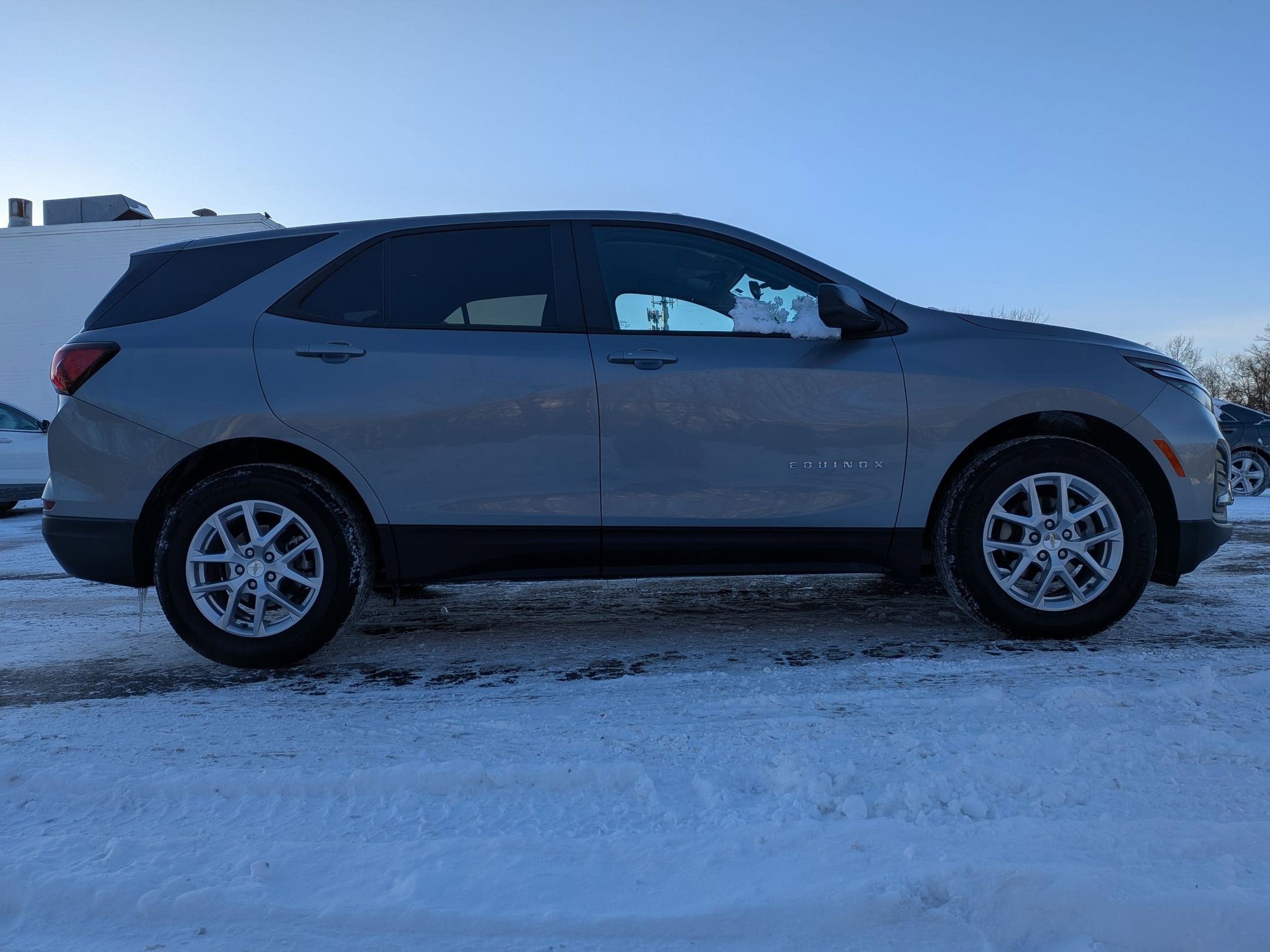 2023 Chevrolet Equinox LS