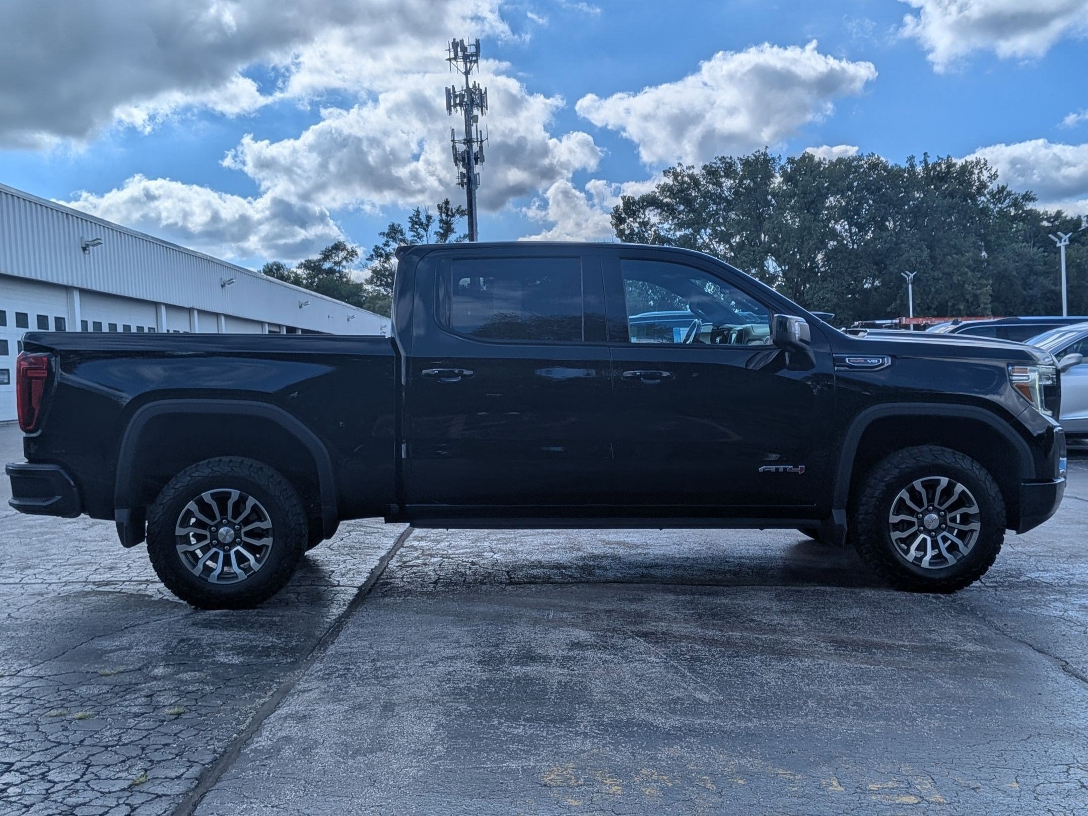 2022 GMC Sierra 1500 Limited AT4
