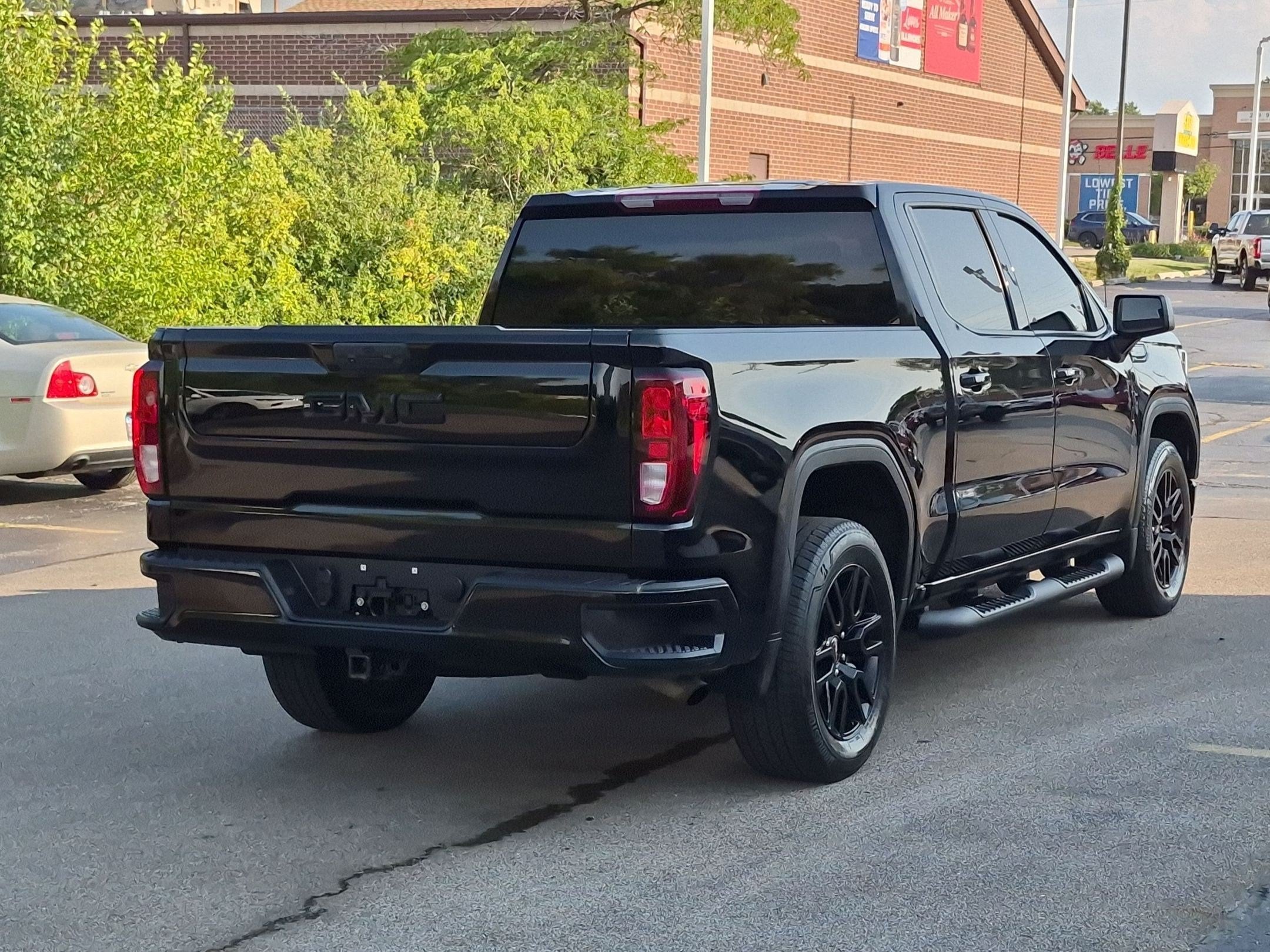 2023 GMC Sierra 1500 Elevation