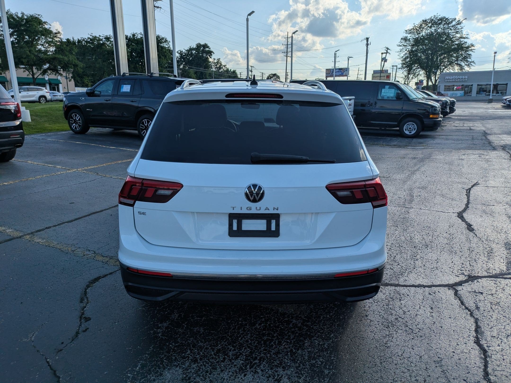2022 Volkswagen Tiguan 2.0T SE