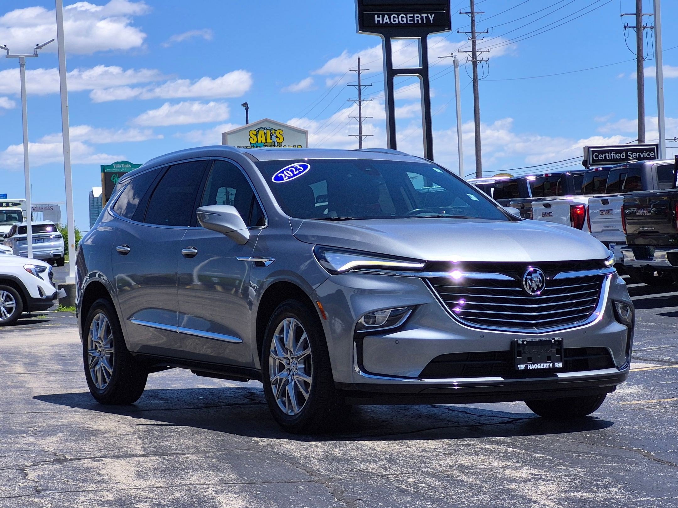 2023 Buick Enclave Essence