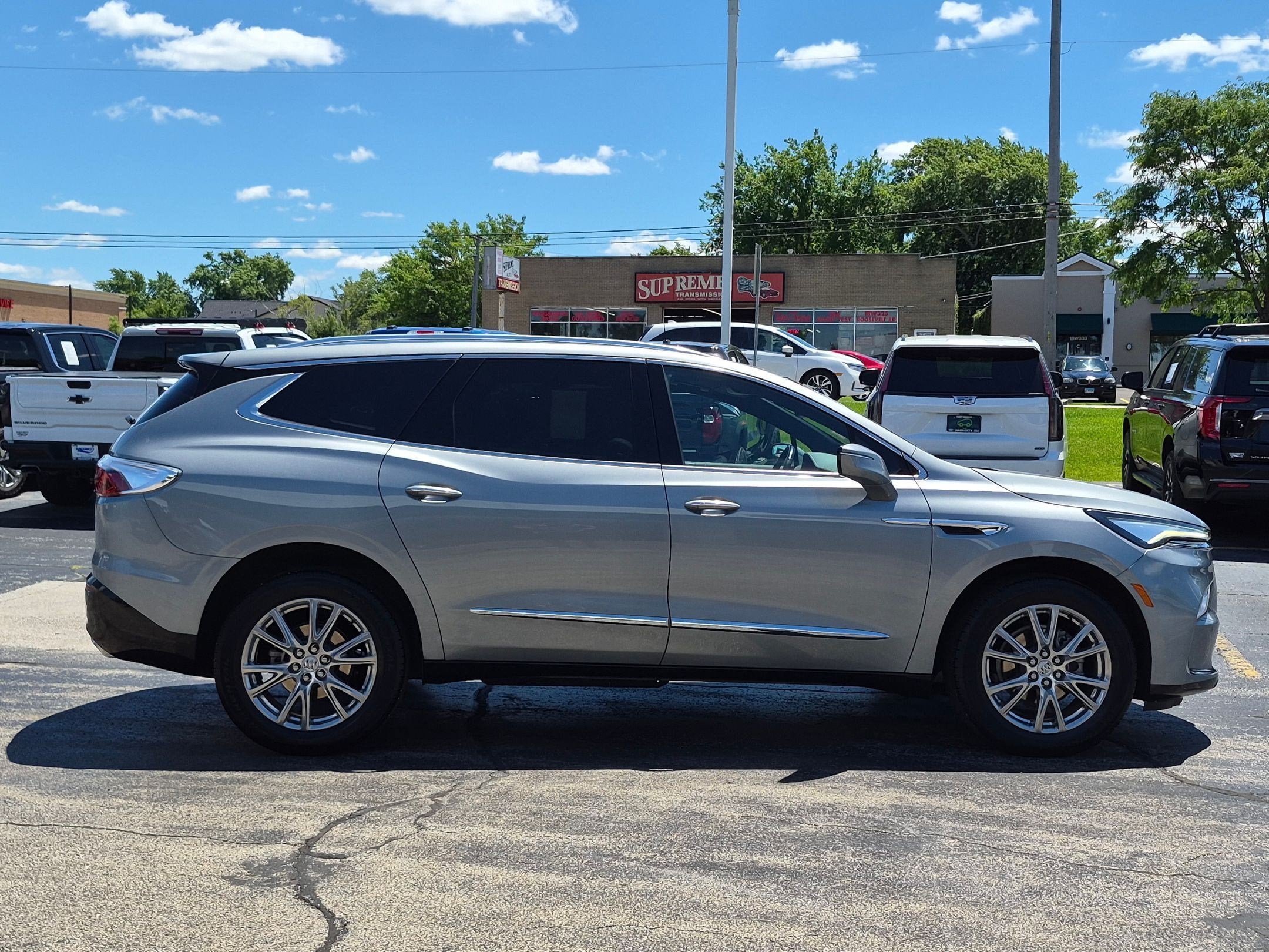 2023 Buick Enclave Essence