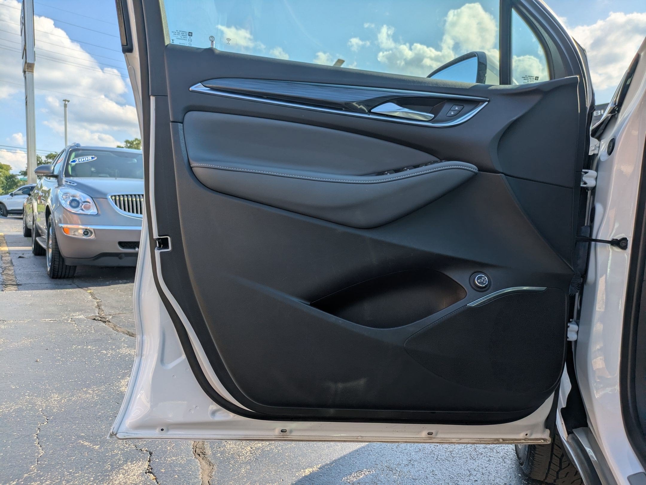 2024 Buick Enclave Essence