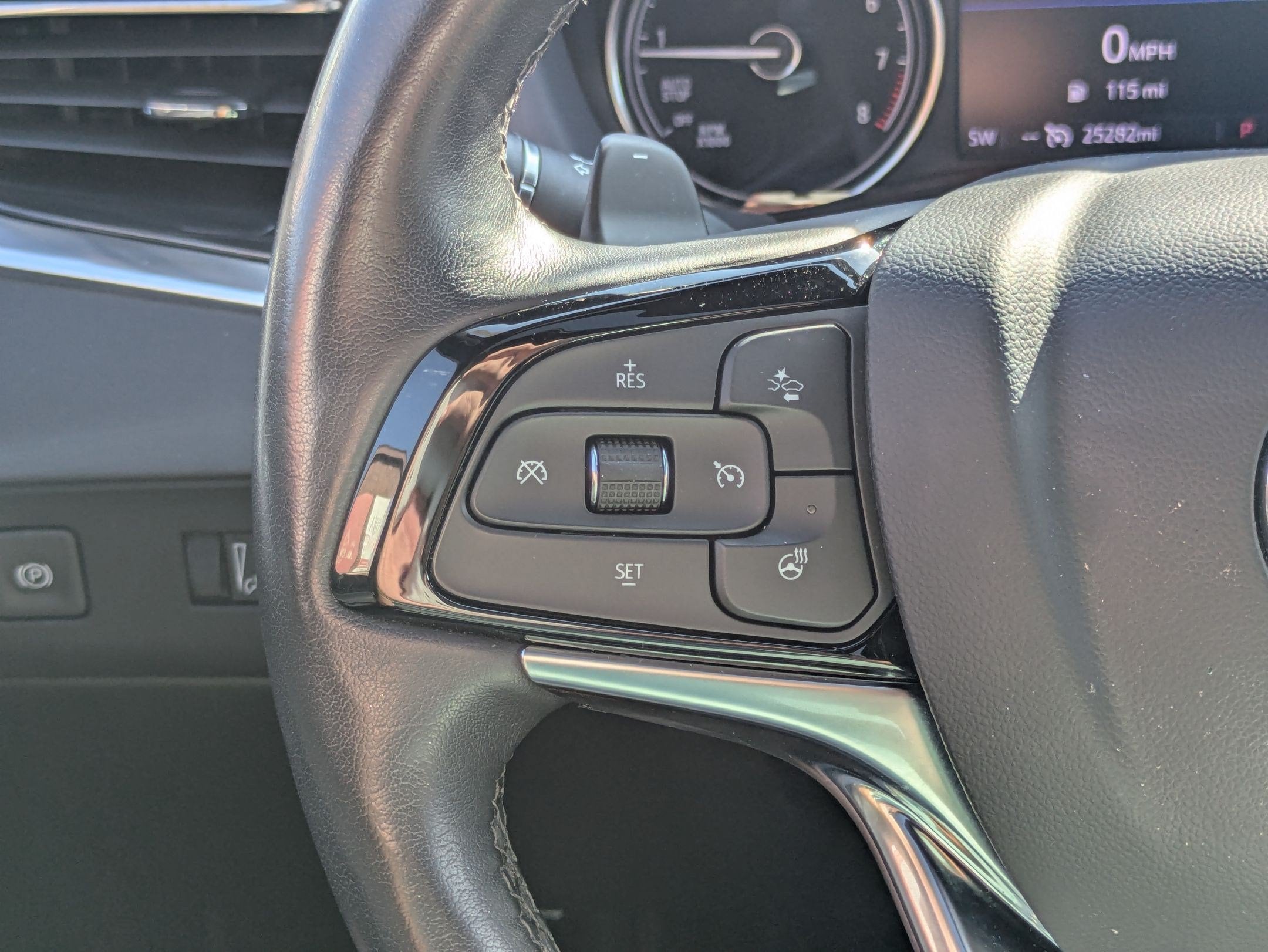 2024 Buick Enclave Essence