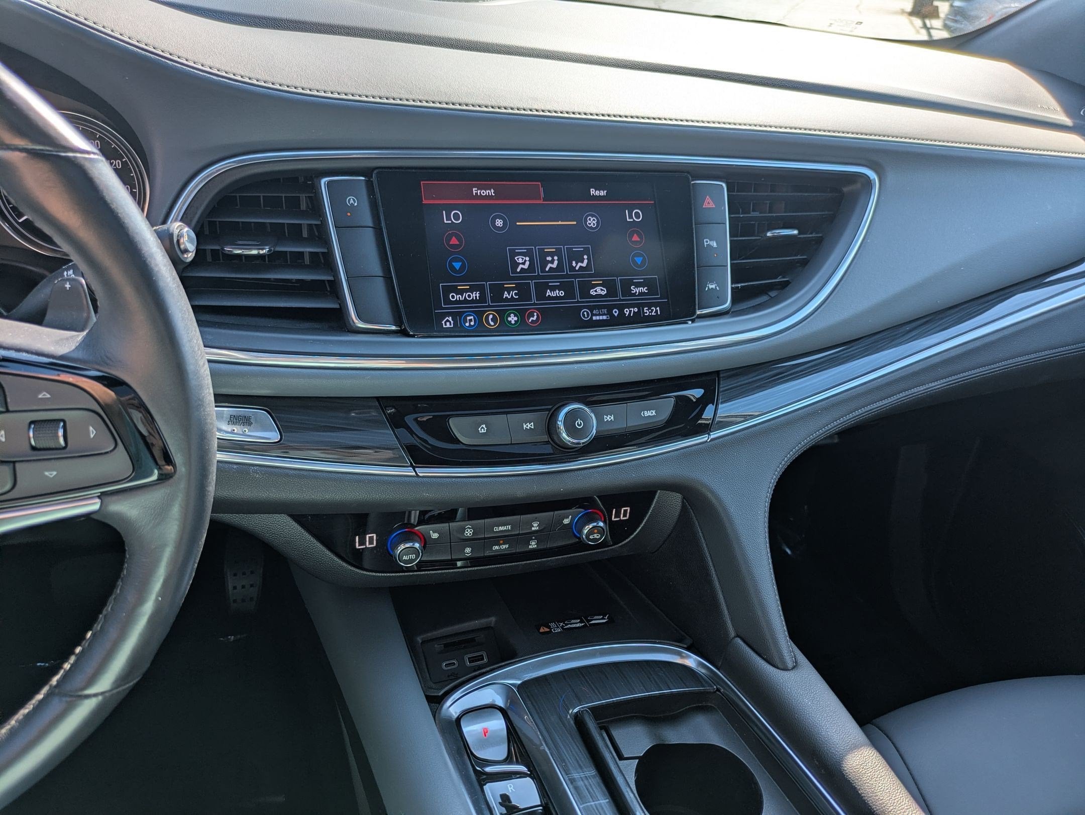 2024 Buick Enclave Essence