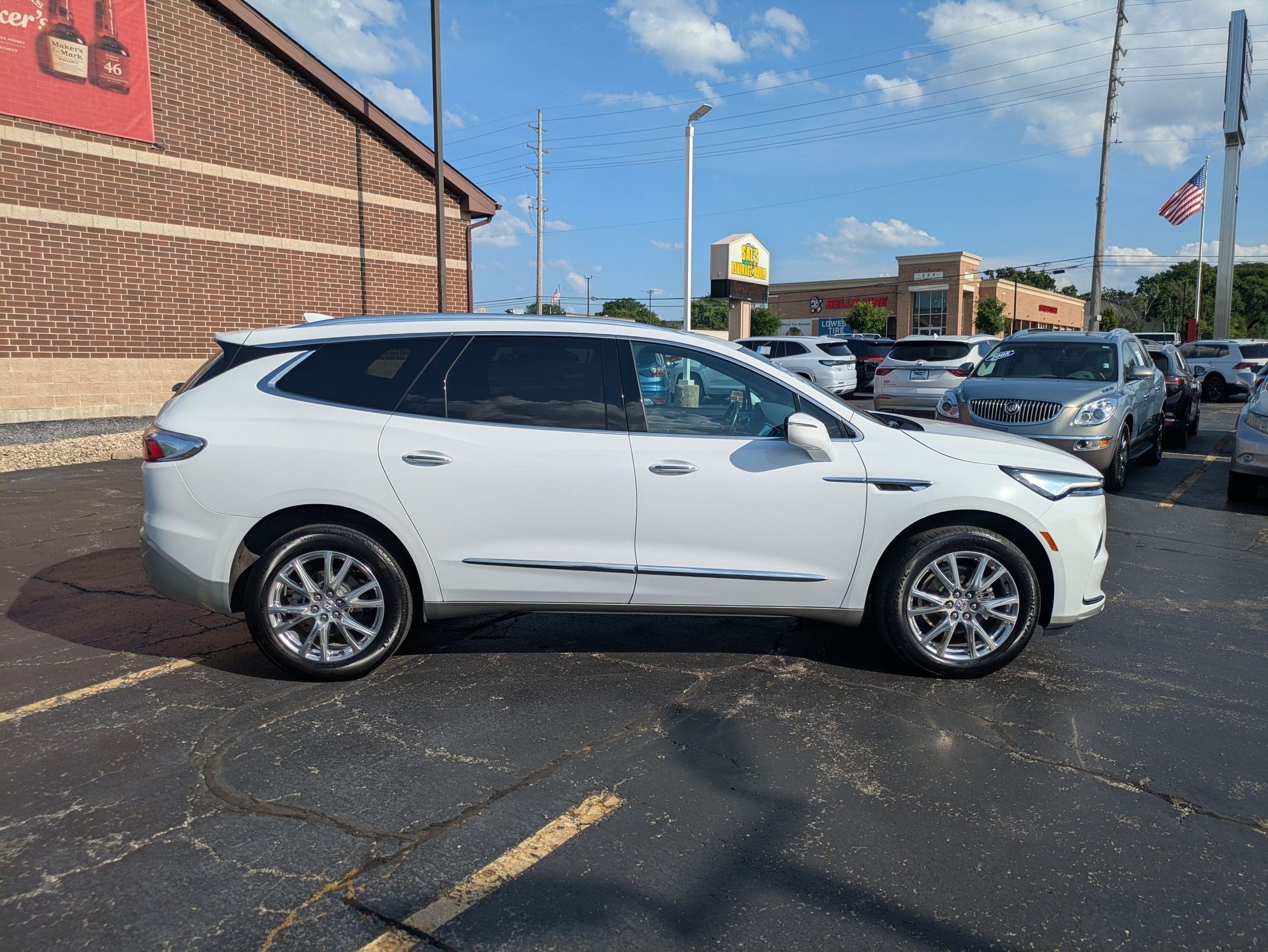 2024 Buick Enclave Essence