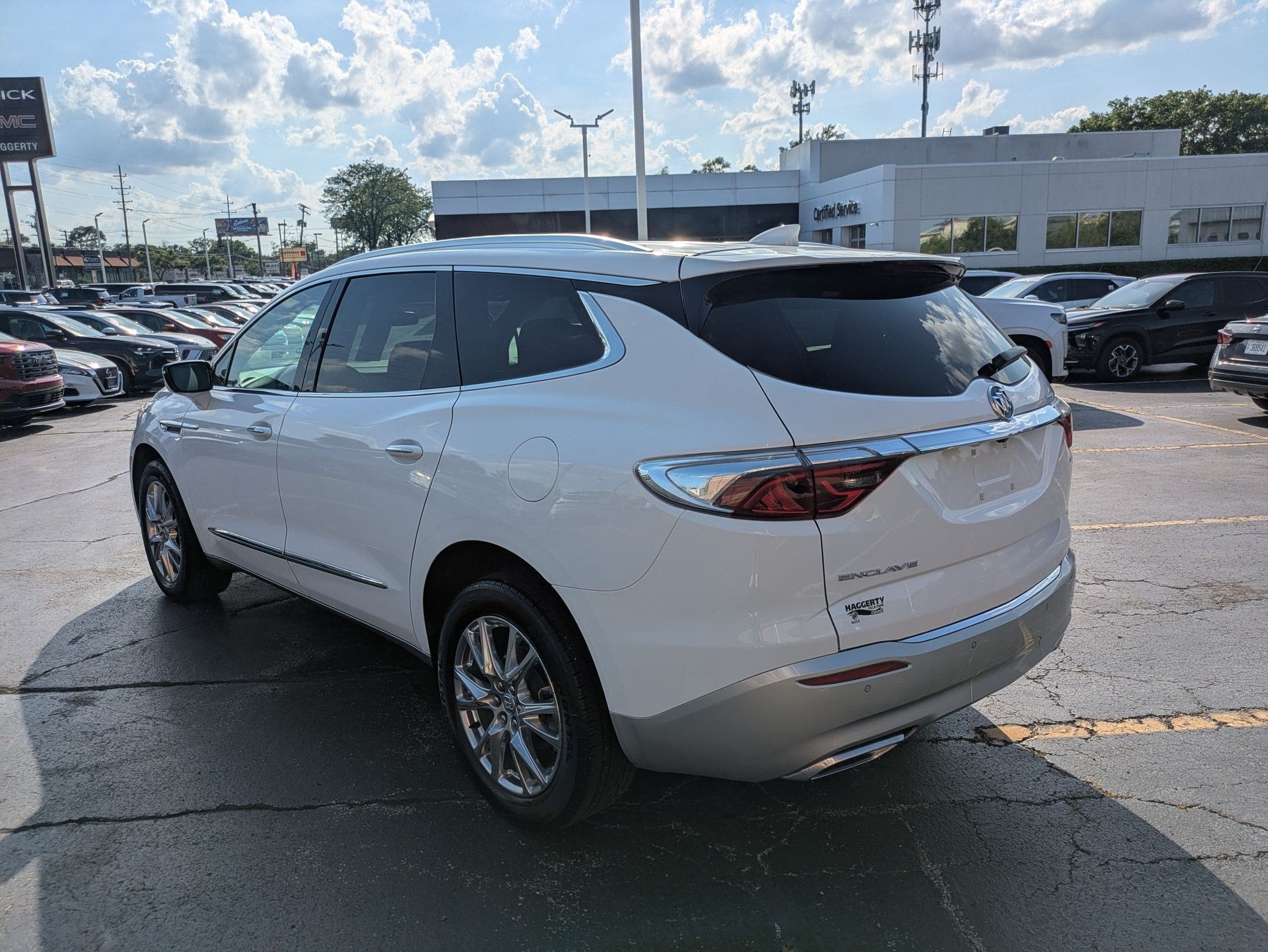 2024 Buick Enclave Essence