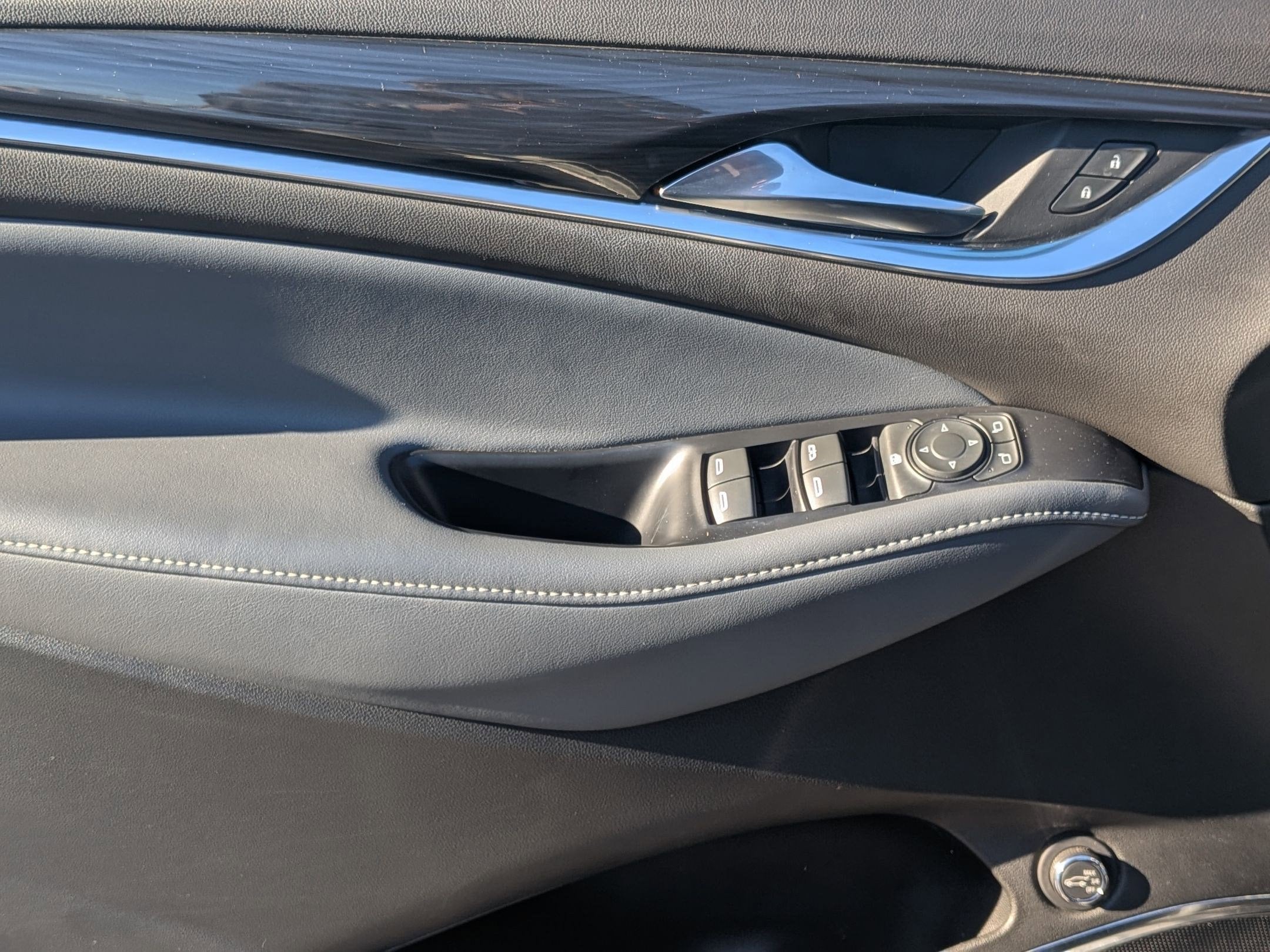 2022 Buick Enclave Essence